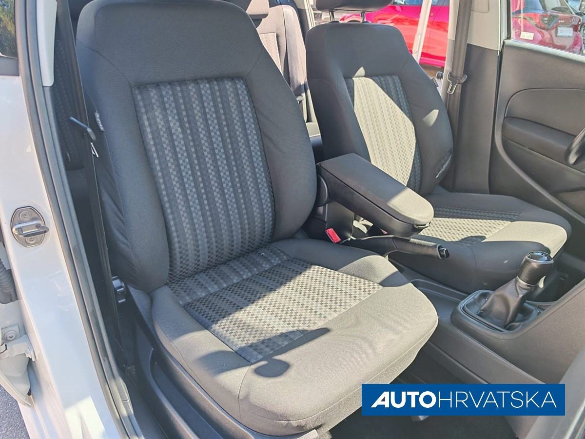 VOLKSWAGEN POLO 1.4 TDI TRENDLINE, 4.290,00 €, fotografija 12