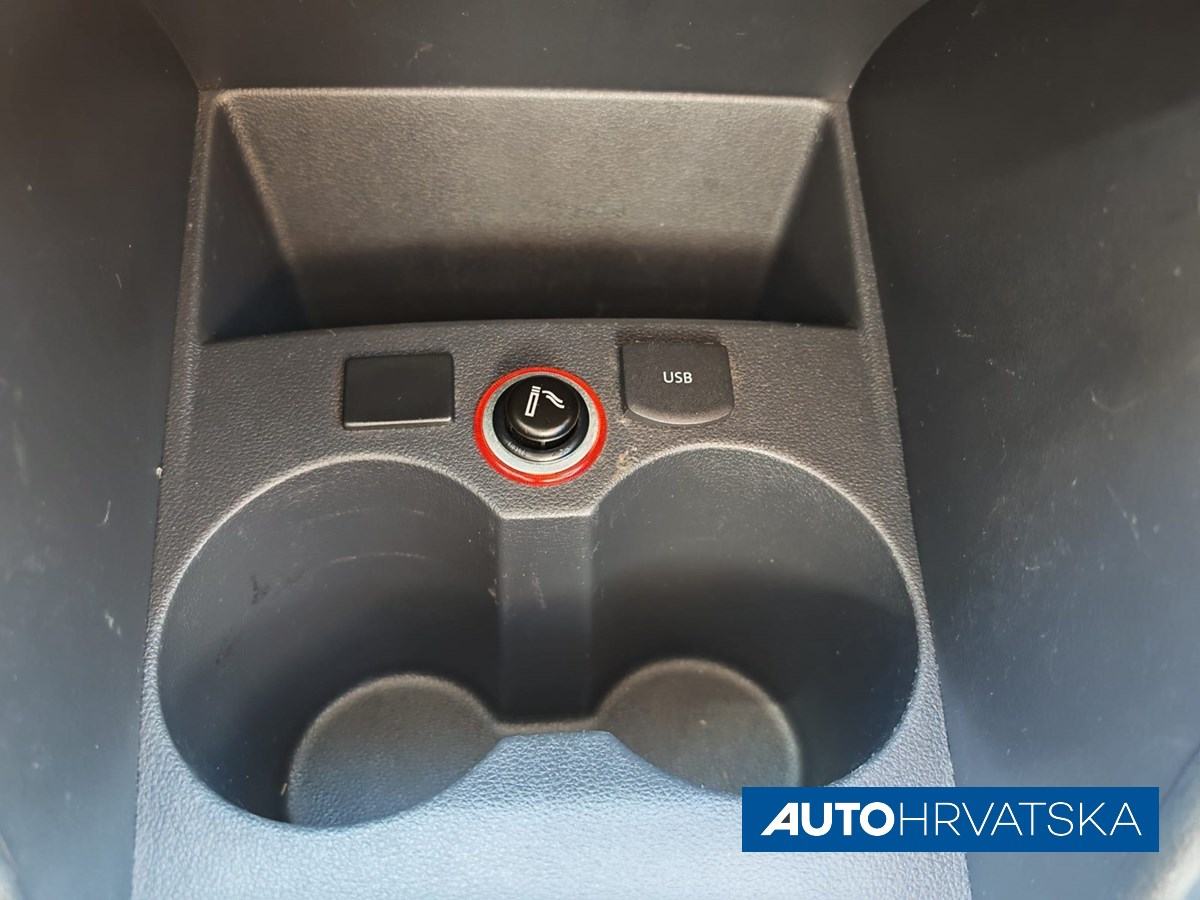 VOLKSWAGEN POLO 1.4 TDI TRENDLINE, 4.290,00 €, fotografija 17