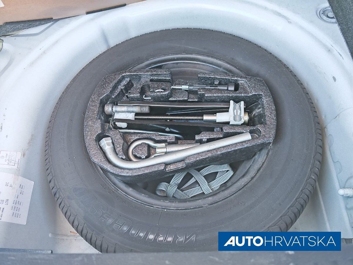 VOLKSWAGEN POLO 1.4 TDI TRENDLINE, 4.290,00 €, fotografija 20