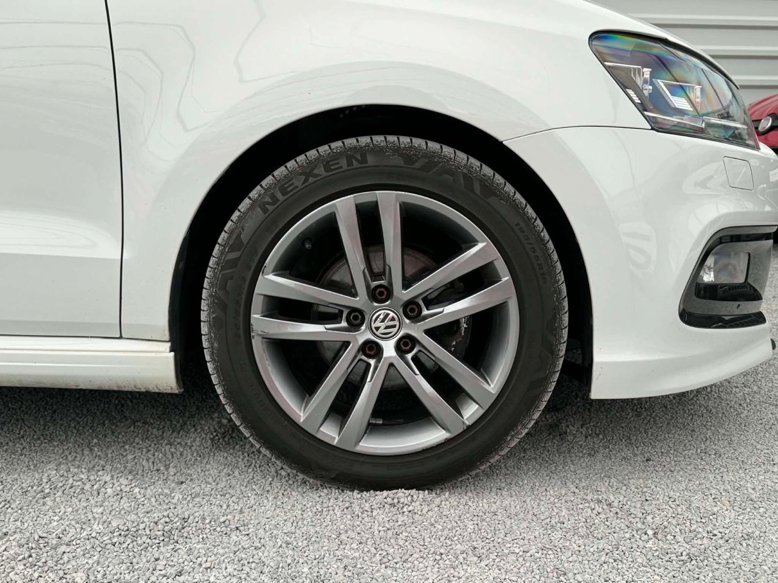 Volkswagen Polo R LINE - LED ŽAROMETI - ALU, fotografija 9