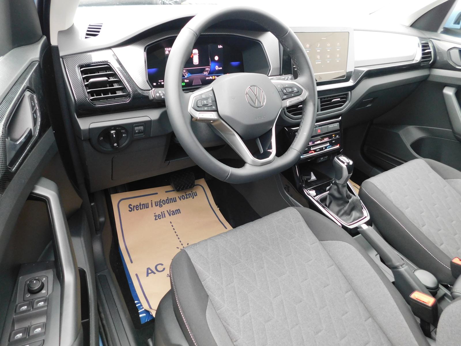 Volkswagen T-Cross 1.0 TSI DSG Life Plus, fotografija 9