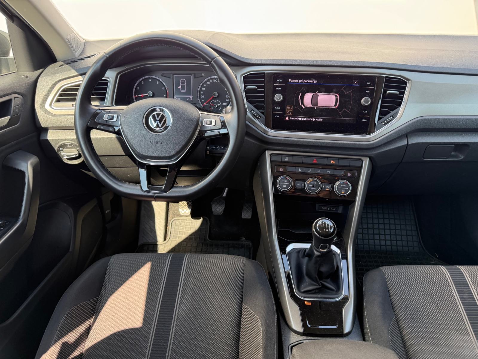 Volkswagen T-Roc 1,0 TSI BMT, fotografija 6