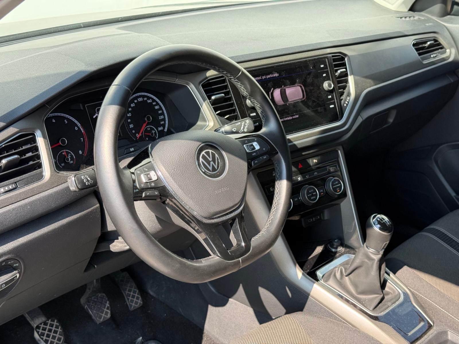 Volkswagen T-Roc 1,0 TSI BMT, fotografija 7