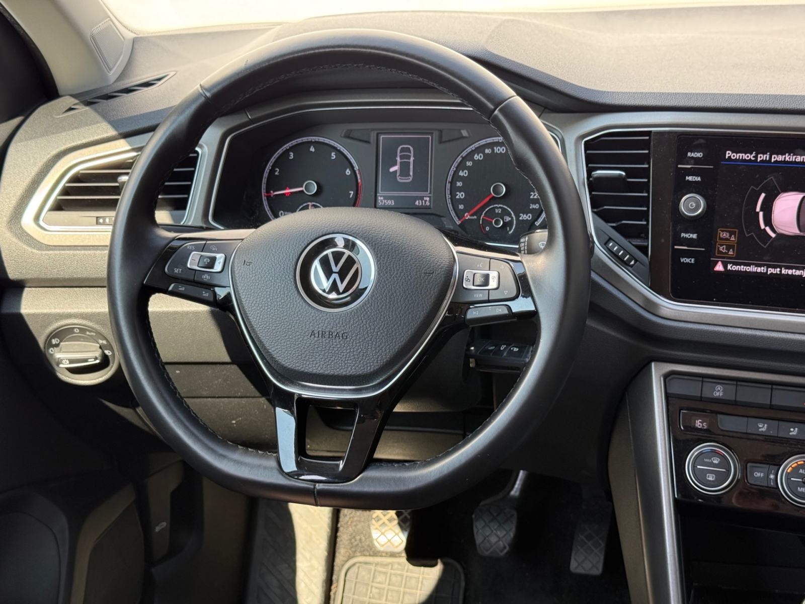 Volkswagen T-Roc 1,0 TSI BMT, fotografija 8