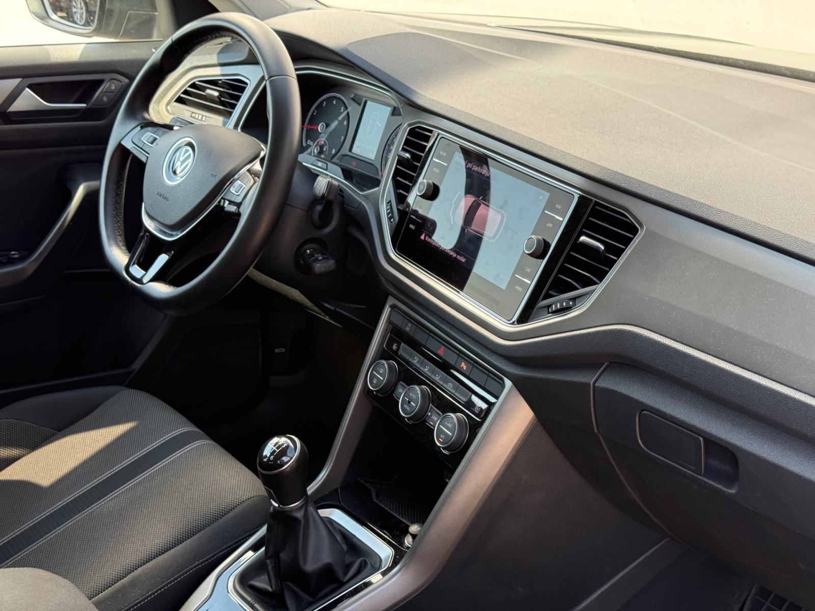 Volkswagen T-Roc 1,0 TSI BMT, fotografija 10