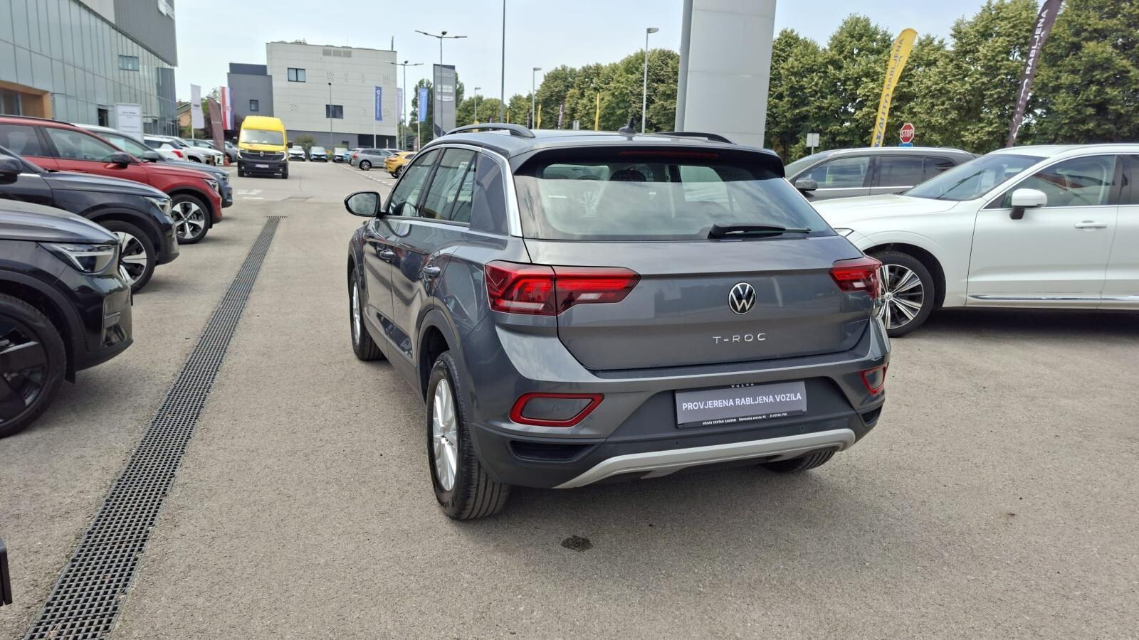 Volkswagen T-Roc 1.0 TSI LIFE, HR. porijeklo, Prvi Vlasnik, Jamstvo, fotografija 9