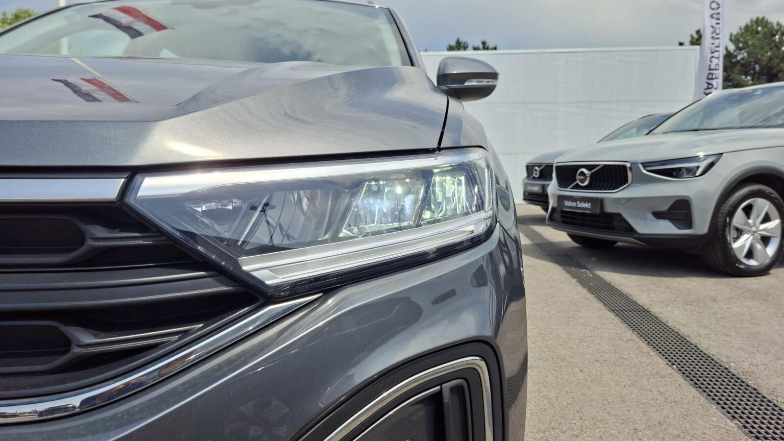 Volkswagen T-Roc 1.0 TSI LIFE, HR. porijeklo, Prvi Vlasnik, Jamstvo, fotografija 13