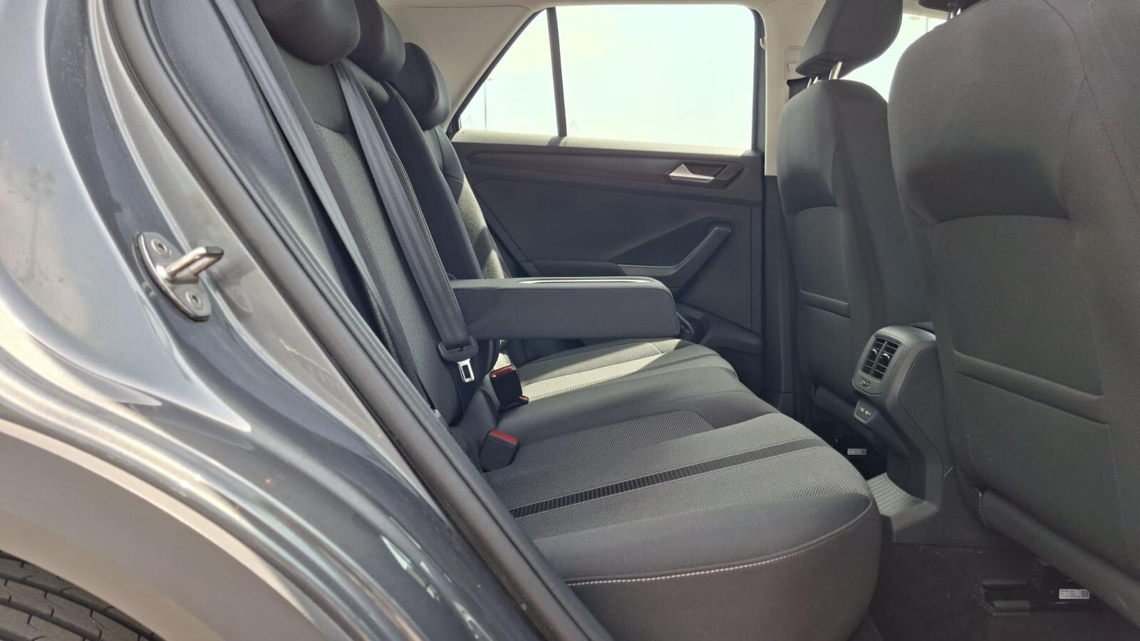 Volkswagen T-Roc 1.0 TSI LIFE, HR. porijeklo, Prvi Vlasnik, Jamstvo, fotografija 17