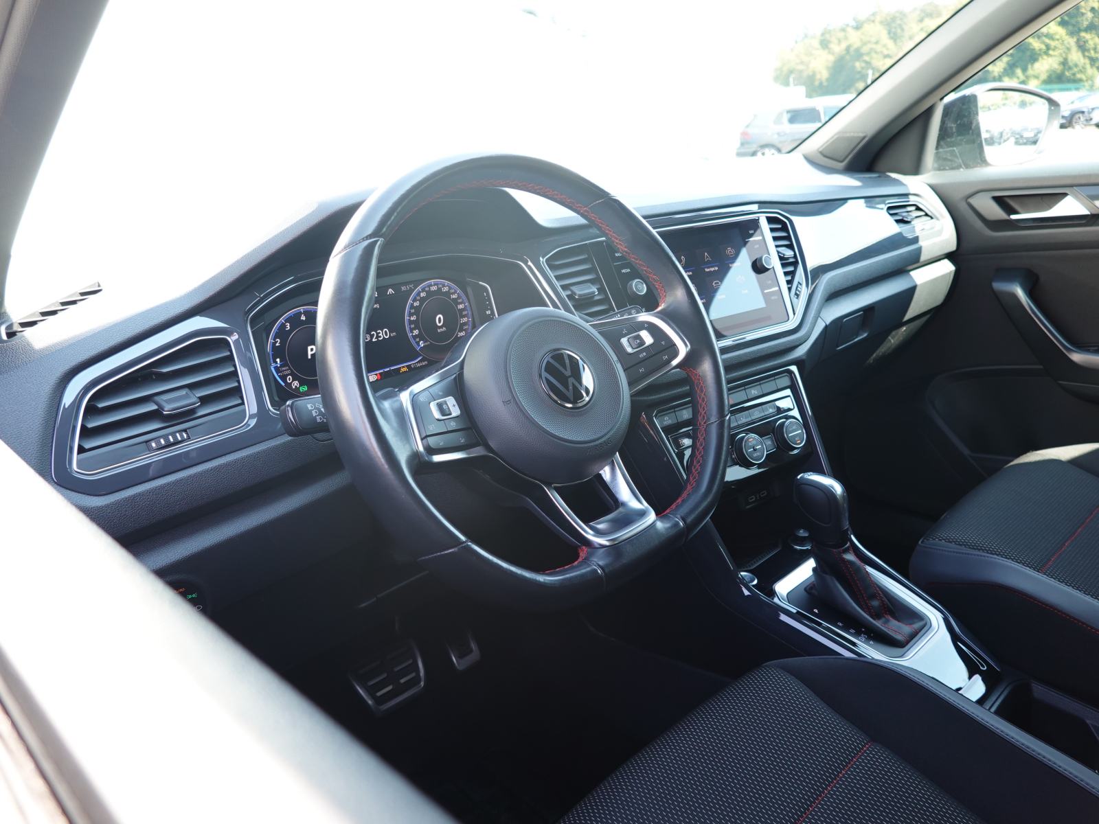 Volkswagen T-Roc 1.5 TSI BMT Sport DSG+F1+LED+ACC+KAMERA+EL.PRTLJ, fotografija 7