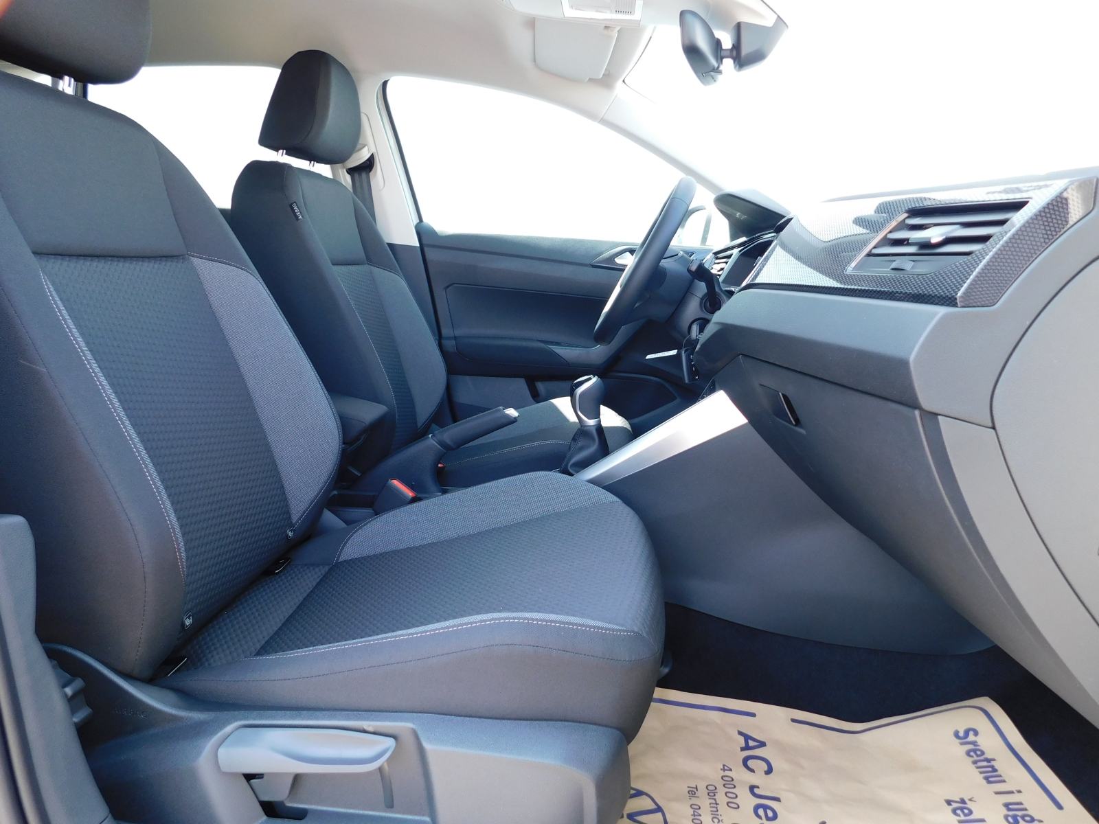 Volkswagen TAIGO 1.0 TSI 4Life, fotografija 12