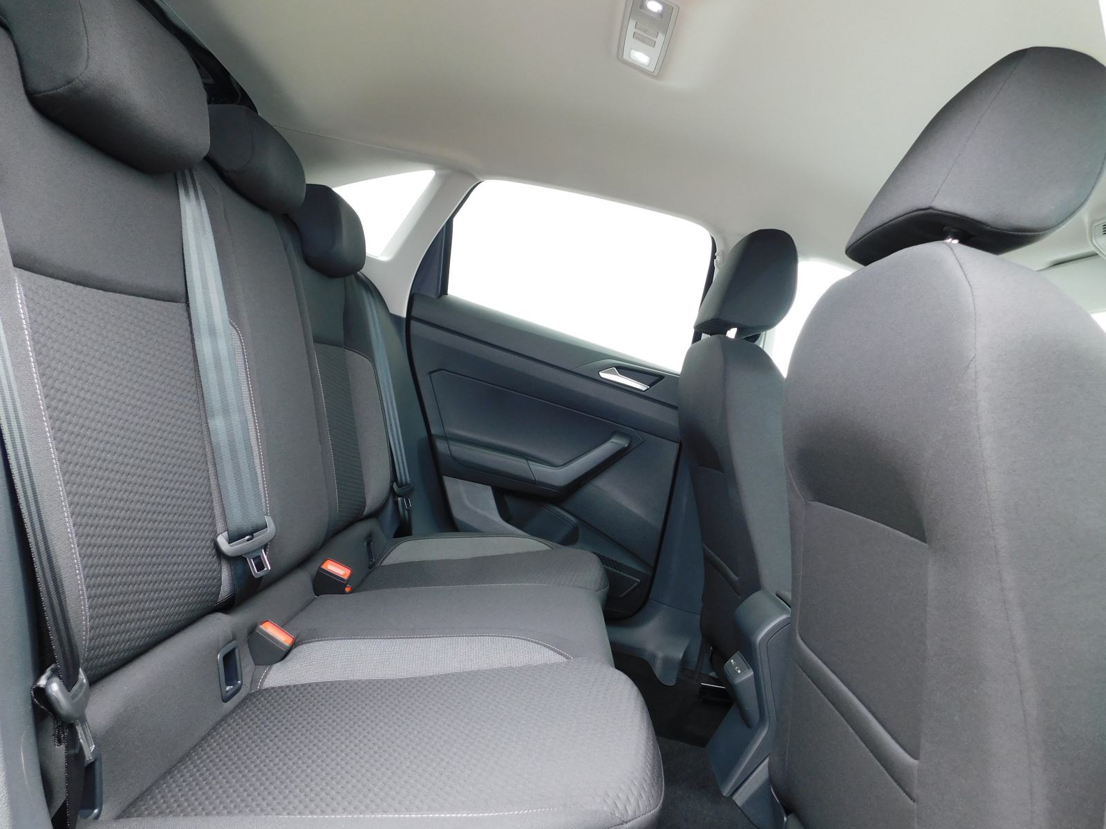 Volkswagen TAIGO 1.0 TSI 4Life, fotografija 13