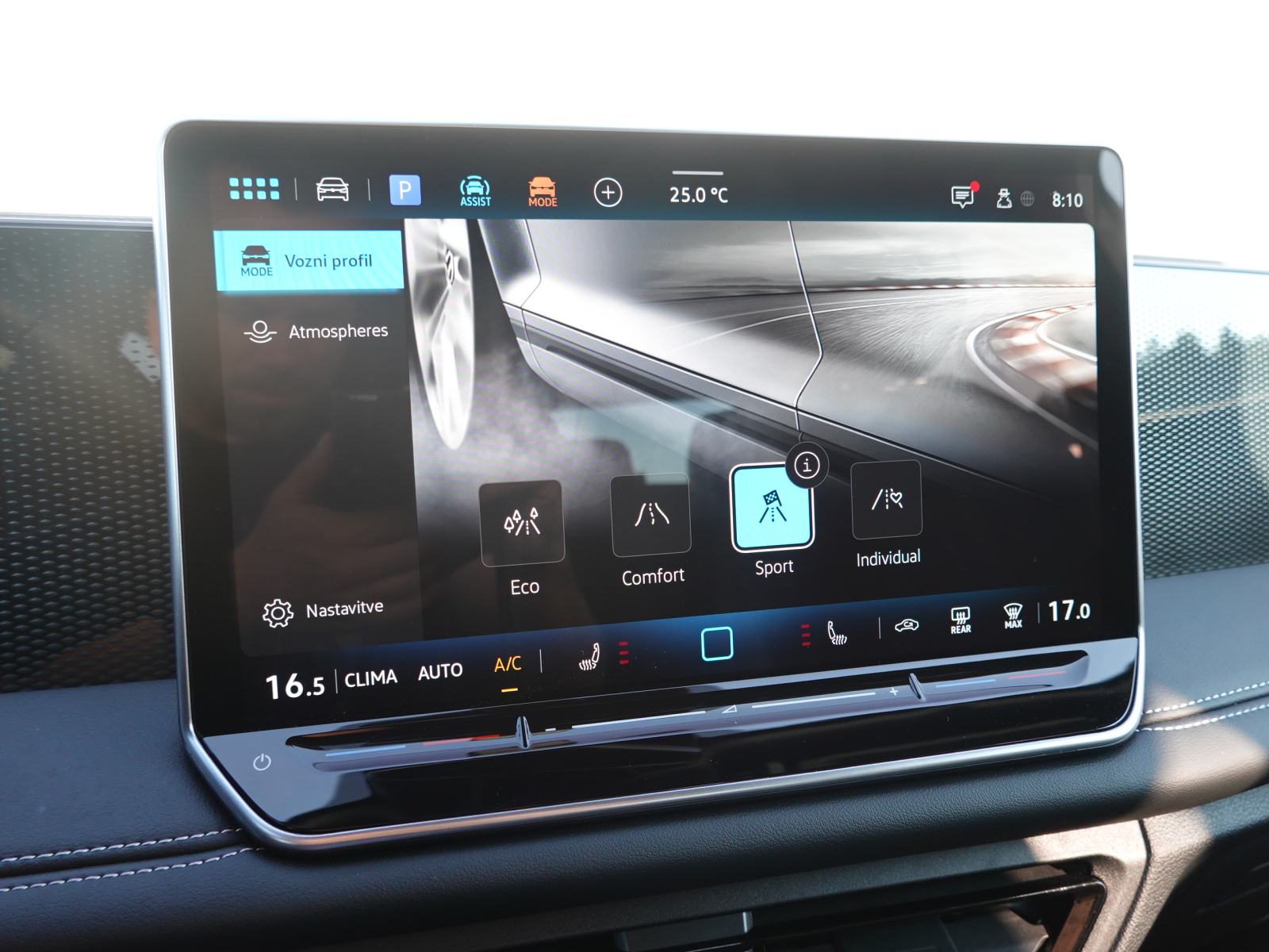 Volkswagen Tiguan 1.5 eTSI DSG+F1+HD MATRIX+ACC+360°KAMERA+KEYLESS, fotografija 20