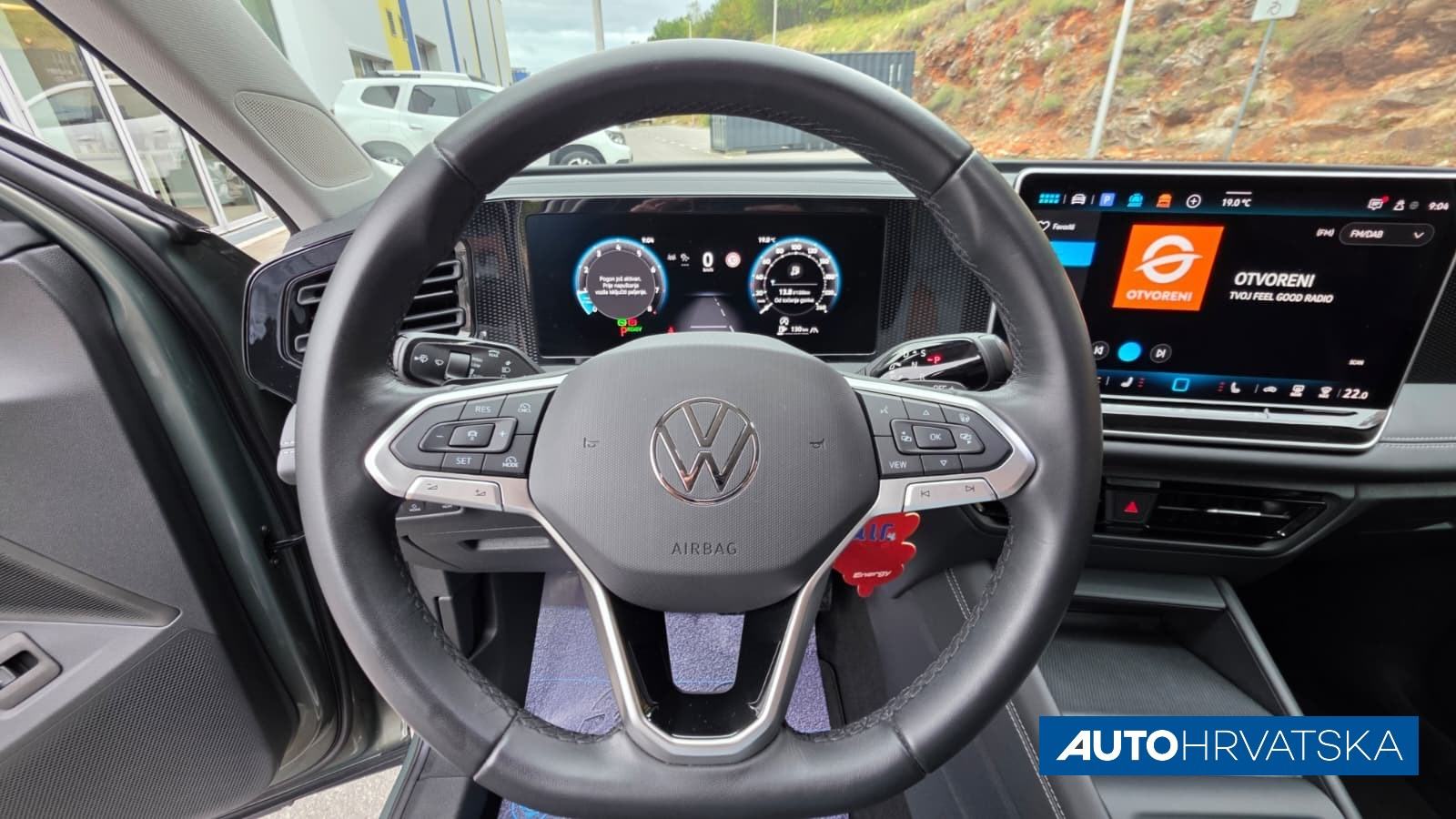 VOLKSWAGEN TIGUAN 1.5 TSI LIFE PLUS - TVORNIČKO JAMSTVO, 32.900,00 €, fotografija 12