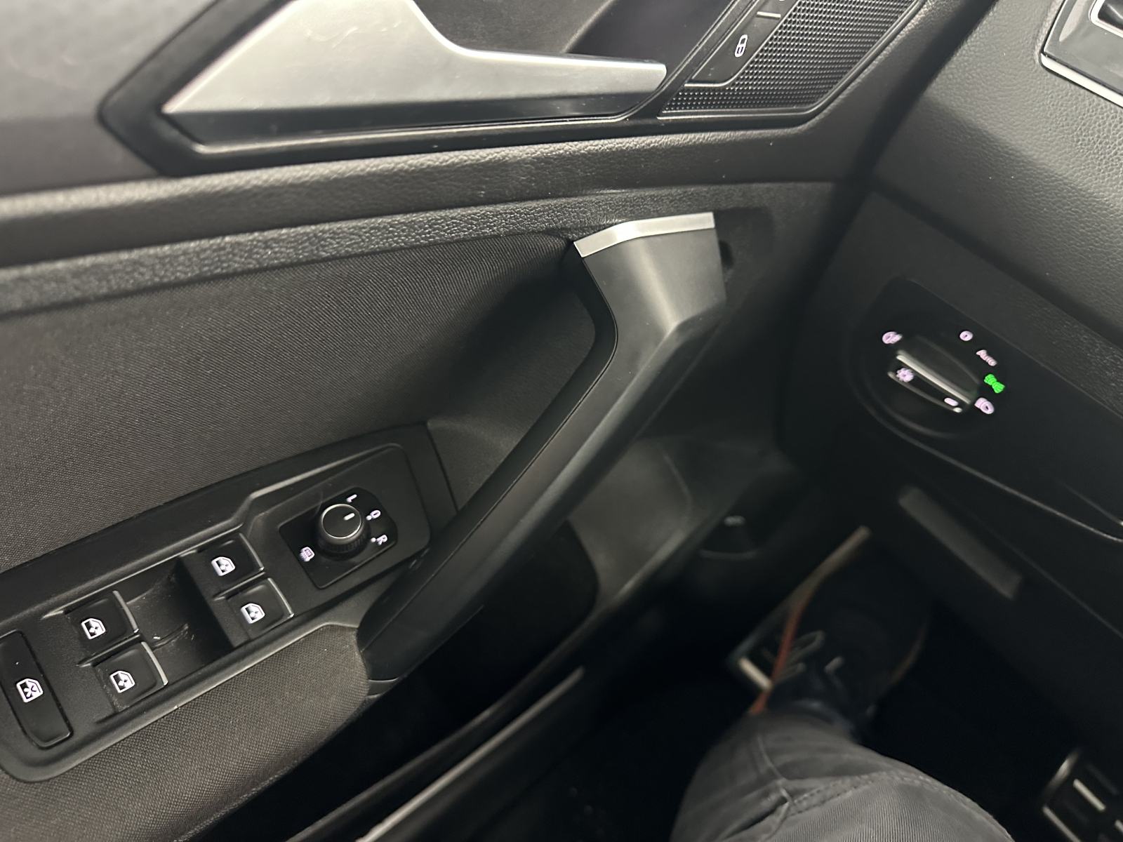 Volkswagen Tiguan 2.0 TDI 110kW.NEMŠKI+4ALU.NAVI.AUT.GRET.SED.LED, fotografija 17