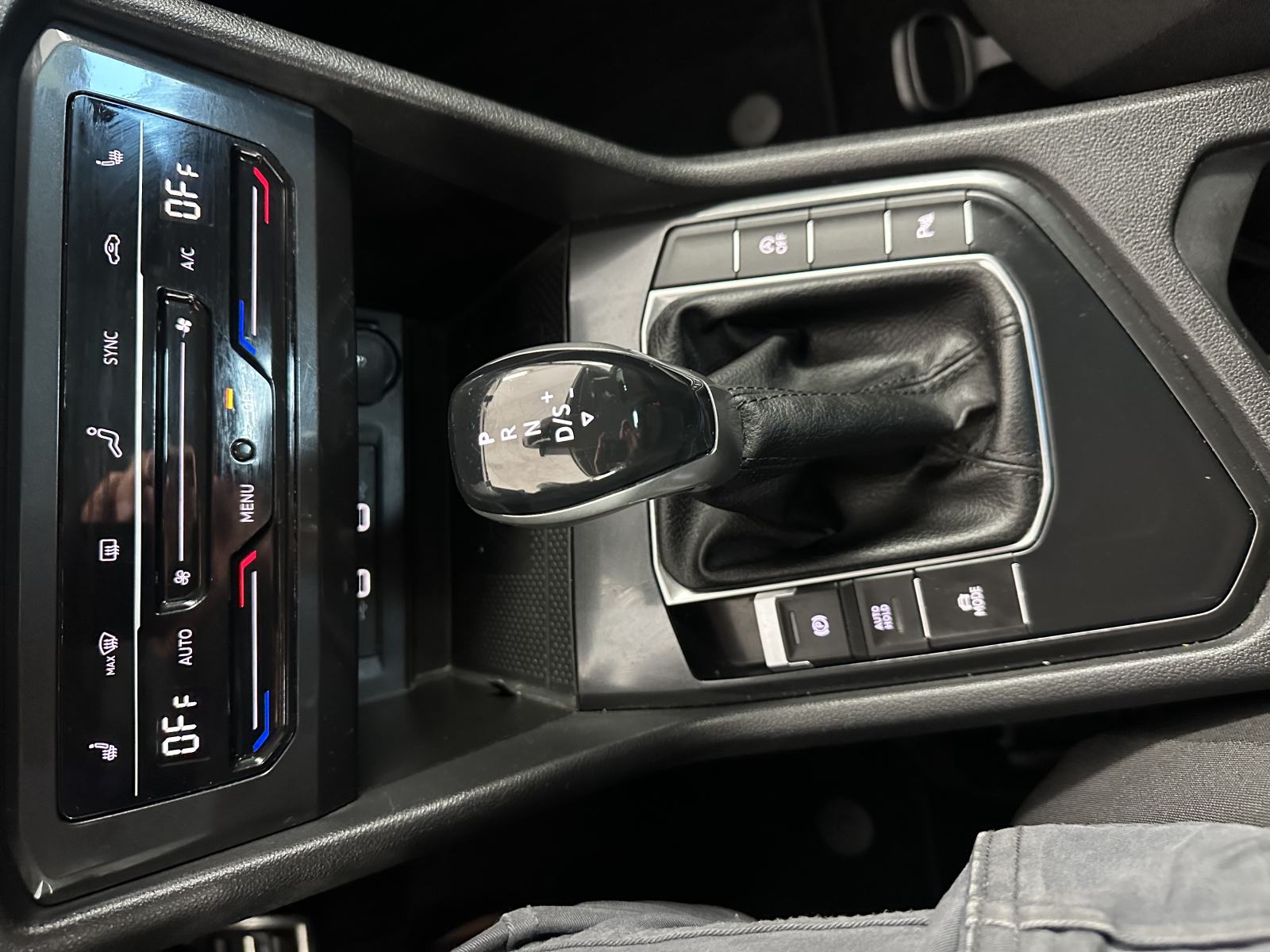 Volkswagen Tiguan 2.0 TDI 110kW.NEMŠKI+4ALU.NAVI.AUT.GRET.SED.LED, fotografija 16