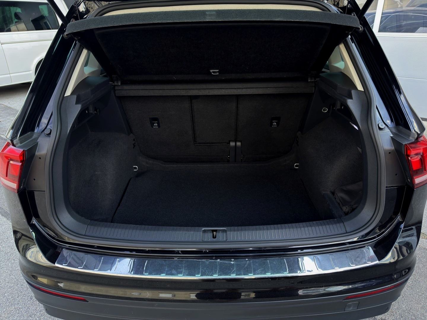 Volkswagen Tiguan 2.0 TDI BMT Sound ACC|Kljuka|NAVI|18 COL, fotografija 15