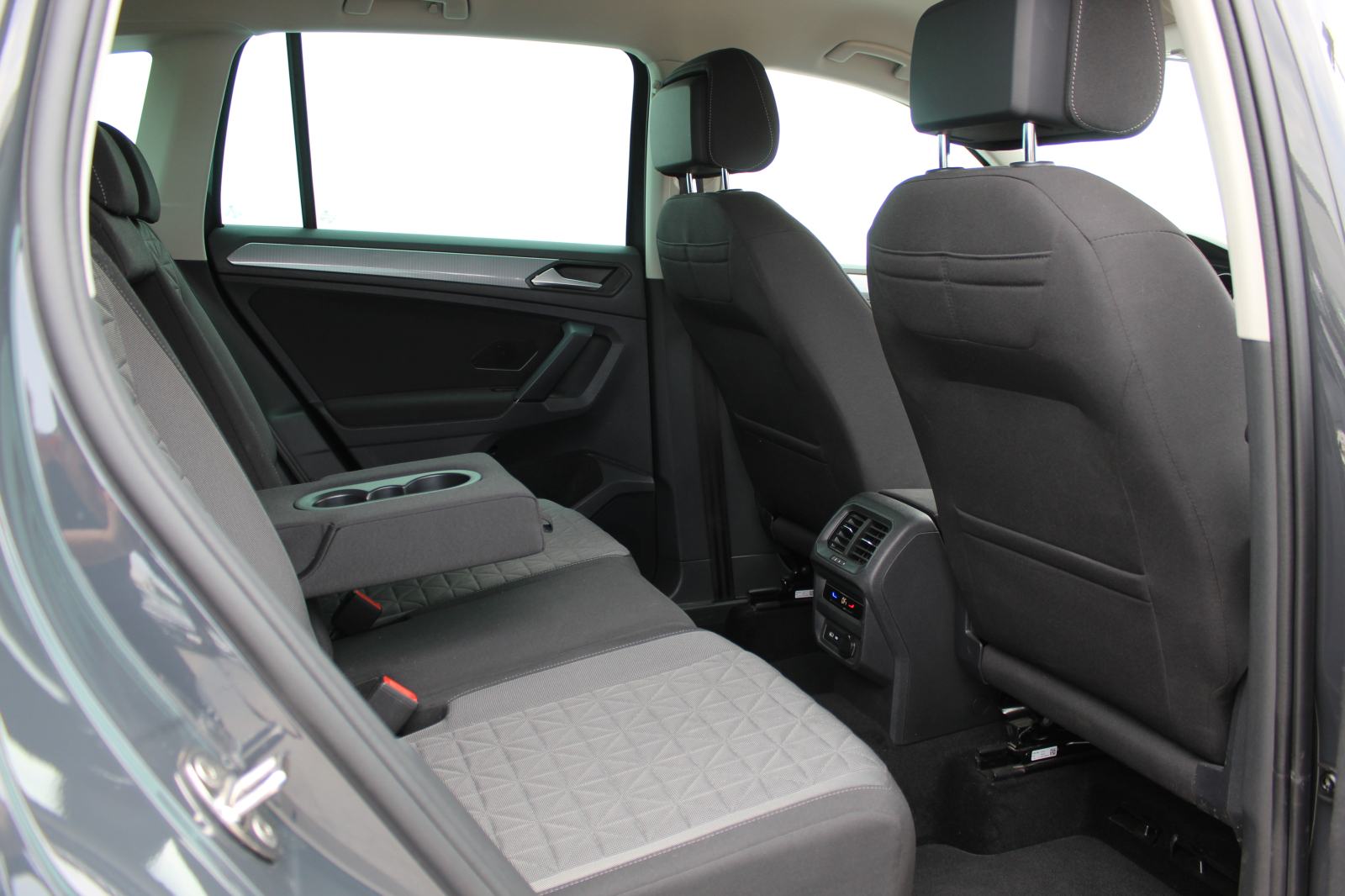 Volkswagen TIGUAN 2.0 TDI Life-LEASING BEZ UČEŠĆA!, fotografija 13