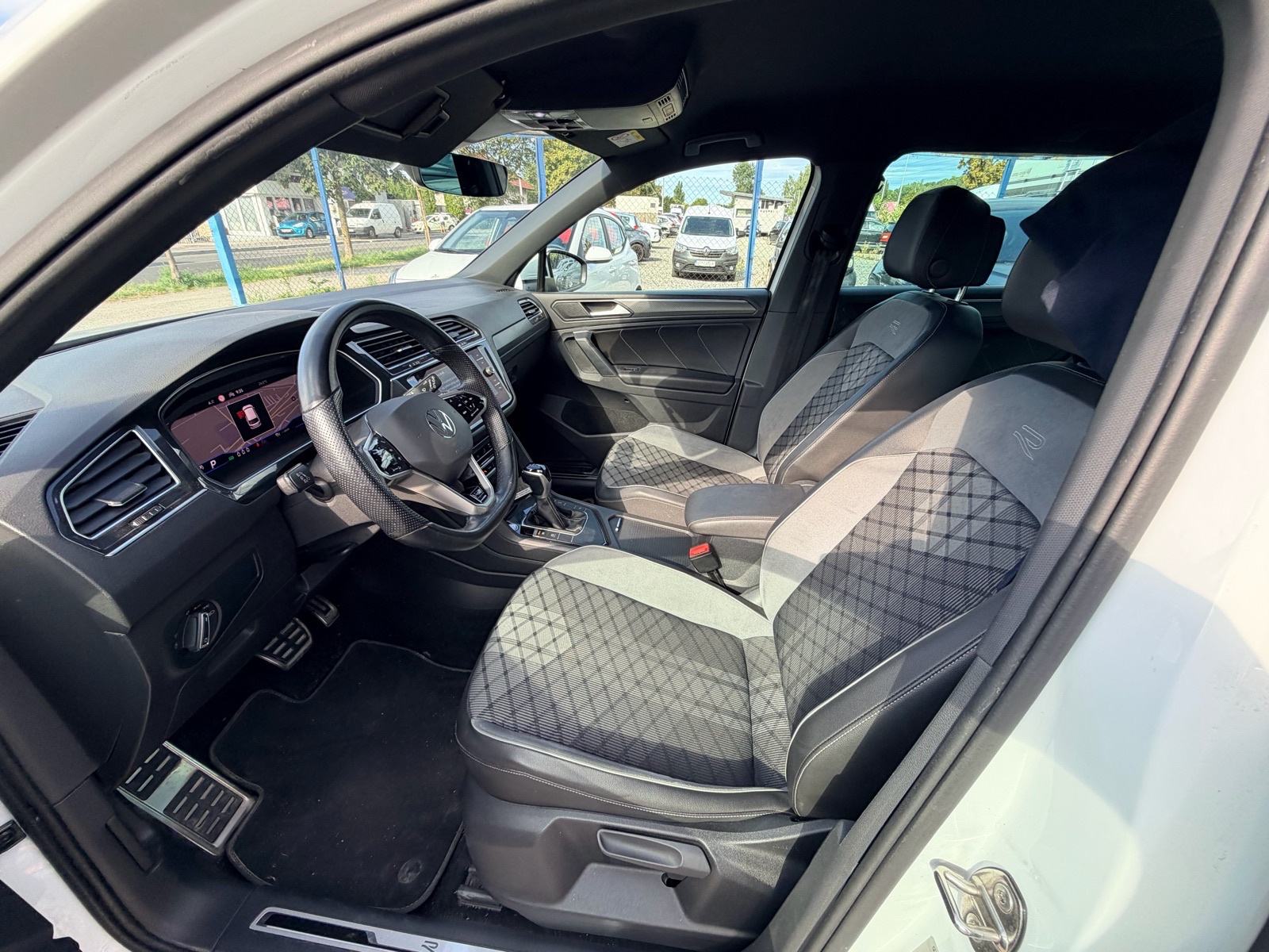 Volkswagen Tiguan 2.0 TDI R-Line, fotografija 9