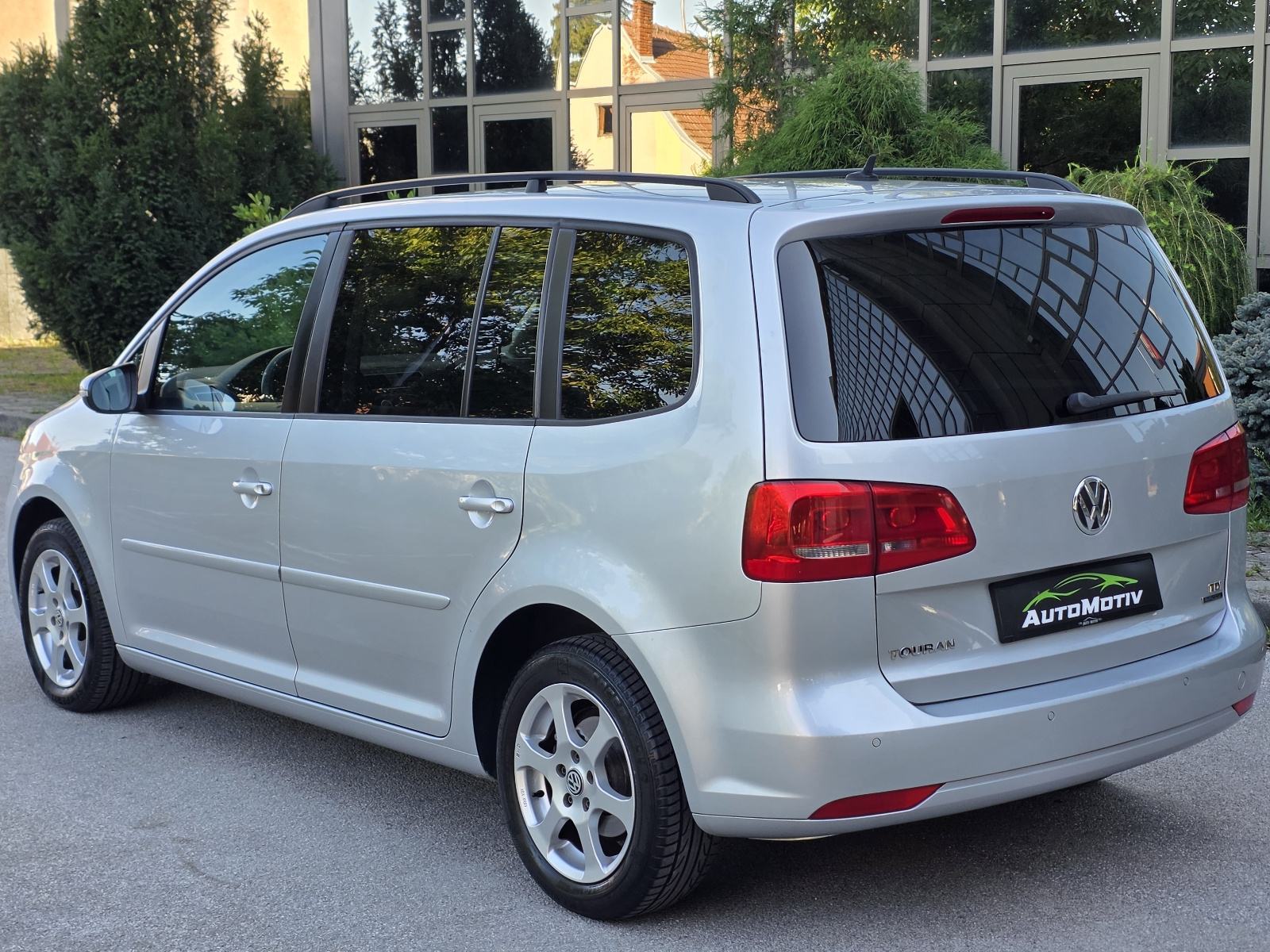 VOLKSWAGEN TOURAN 1.6 TDI COMFORTLINE - *7 SJEDALA - SERVISNA KNJIGA*, fotografija 6
