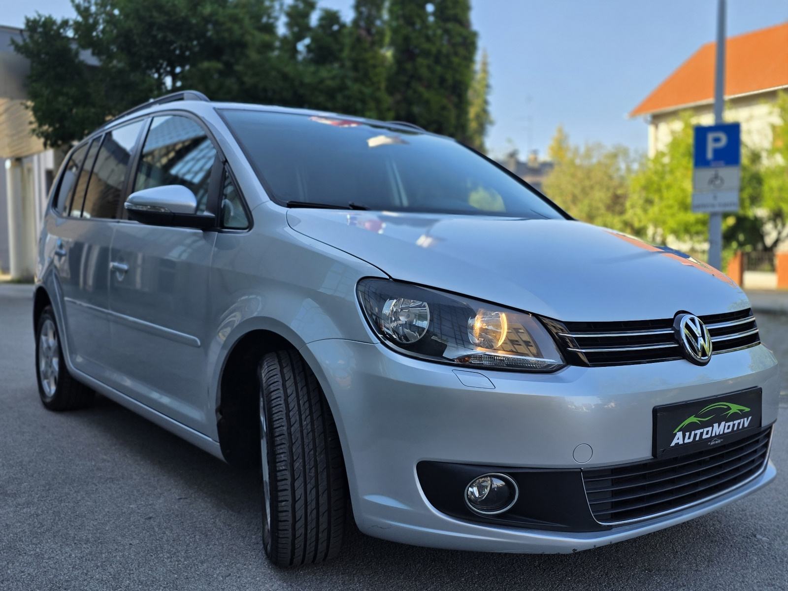 VOLKSWAGEN TOURAN 1.6 TDI COMFORTLINE - *7 SJEDALA - SERVISNA KNJIGA*, fotografija 12