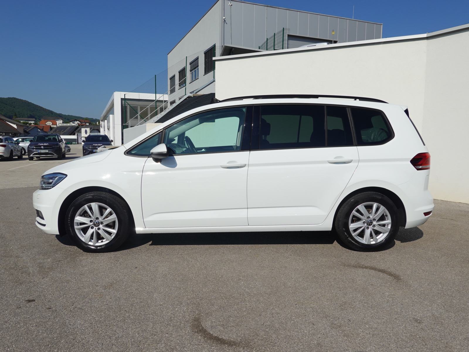 Volkswagen Touran 2.0 TDI BMT DSG+PANO+VL.KLJUKA+ACC+NAVI+WEBASTO, fotografija 6