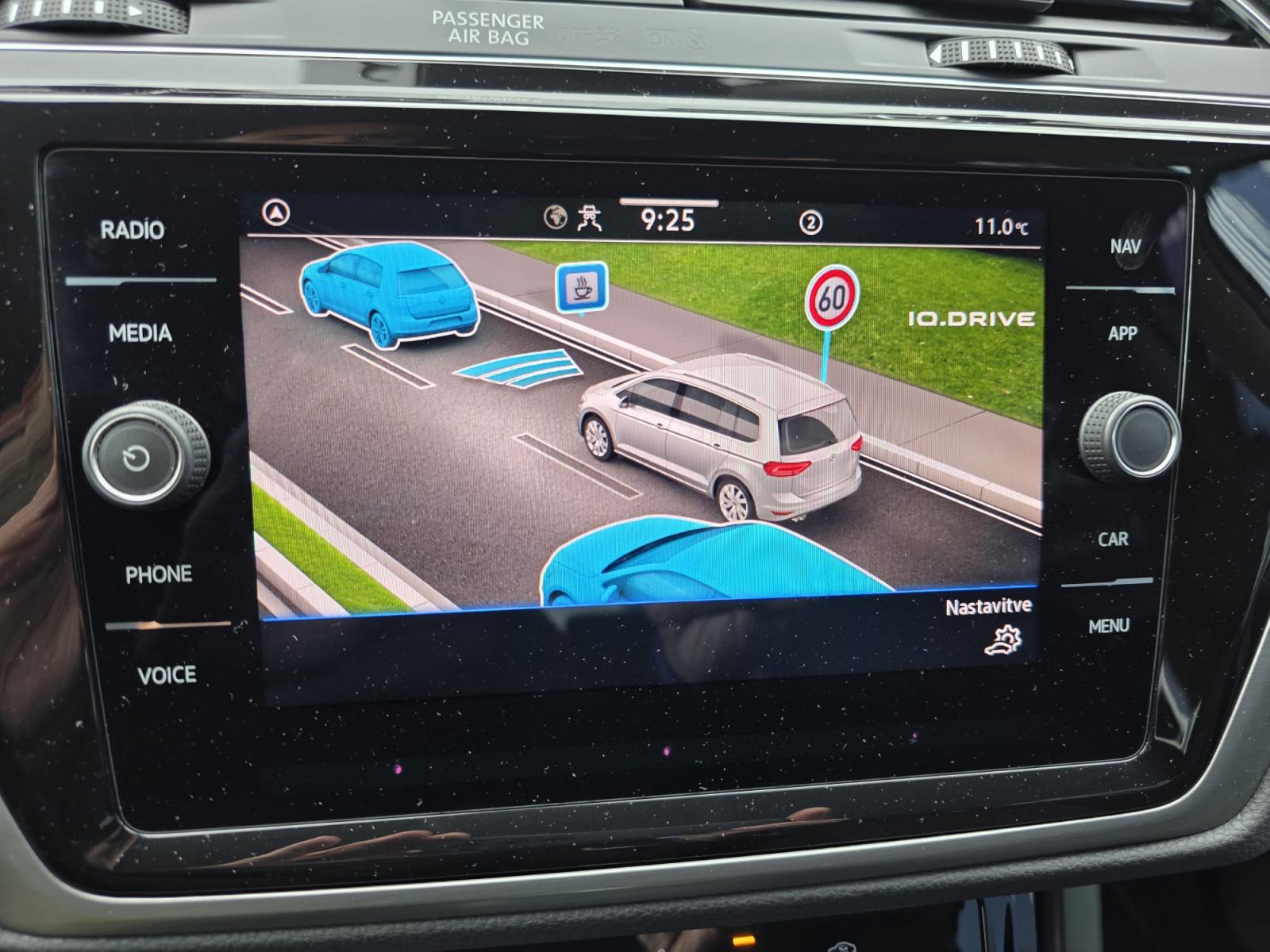 Volkswagen Touran 2.0 TDI BMT Family DSG *VIRTUAL*, fotografija 18