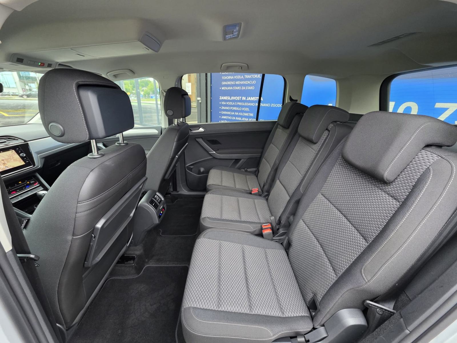 Volkswagen Touran 2.0 TDI BMT Family DSG *VIRTUAL*, fotografija 12