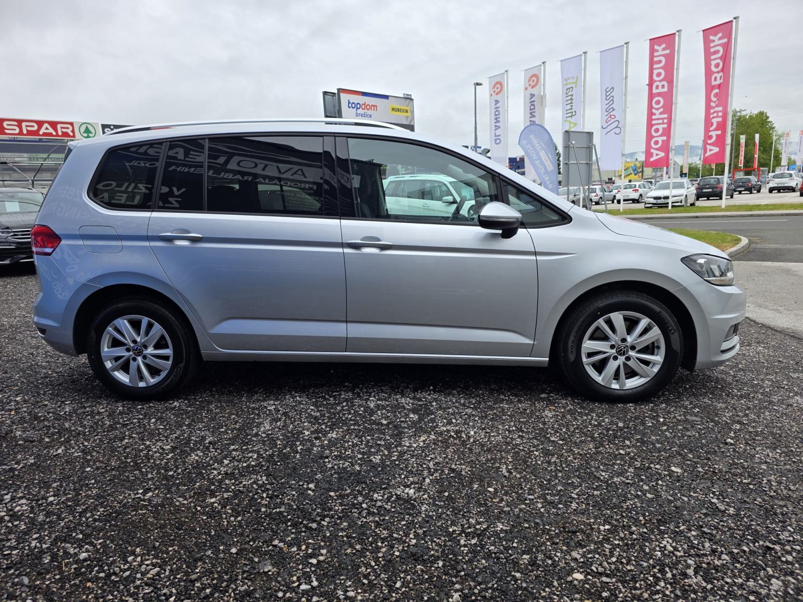 Volkswagen Touran 2.0 TDI BMT Family DSG *VIRTUAL*, fotografija 3