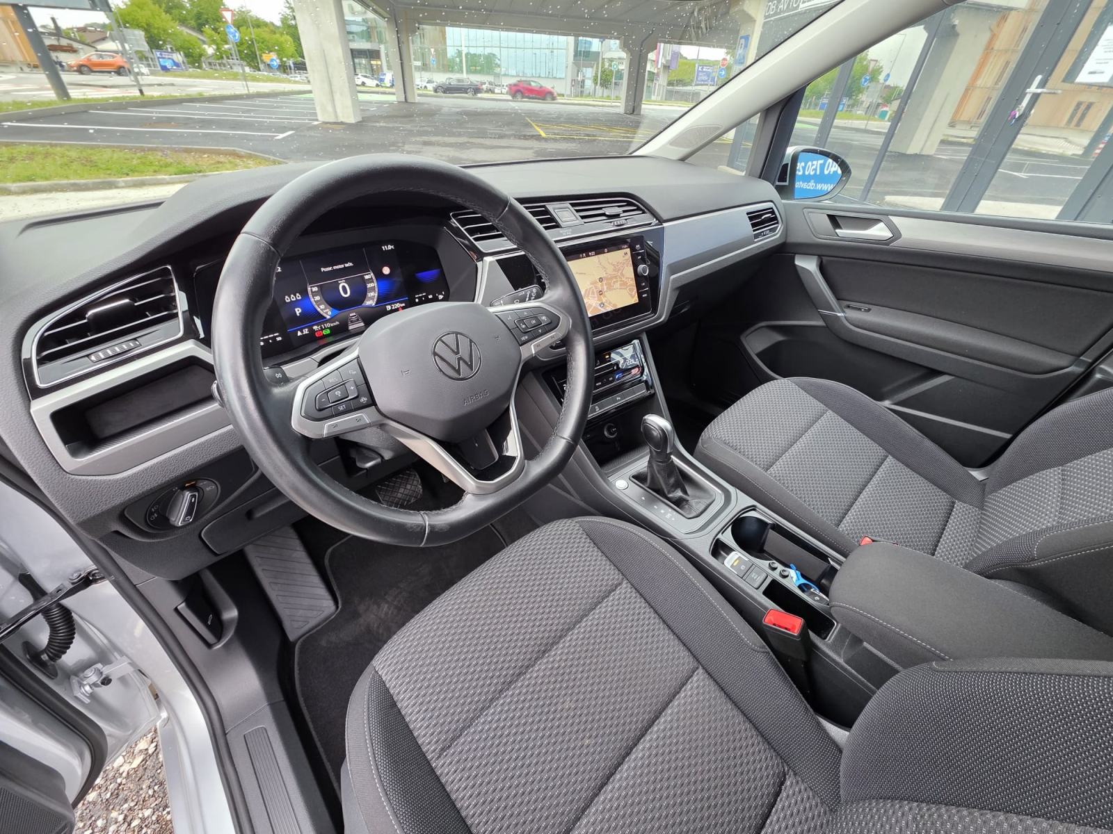 Volkswagen Touran 2.0 TDI BMT Family DSG *VIRTUAL*, fotografija 6