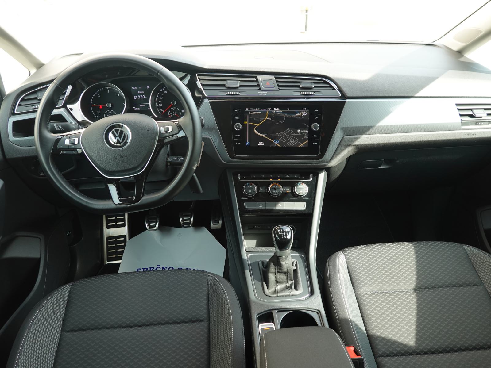 Volkswagen Touran 2.0 TDI Family + LED + OGR. SEDEŽI + ACC + NAVI, fotografija 10