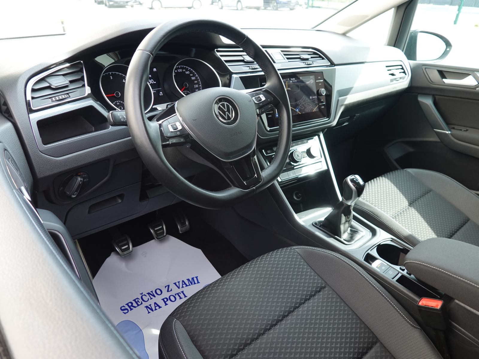 Volkswagen Touran 2.0 TDI Family + LED + OGR. SEDEŽI + ACC + NAVI, fotografija 12