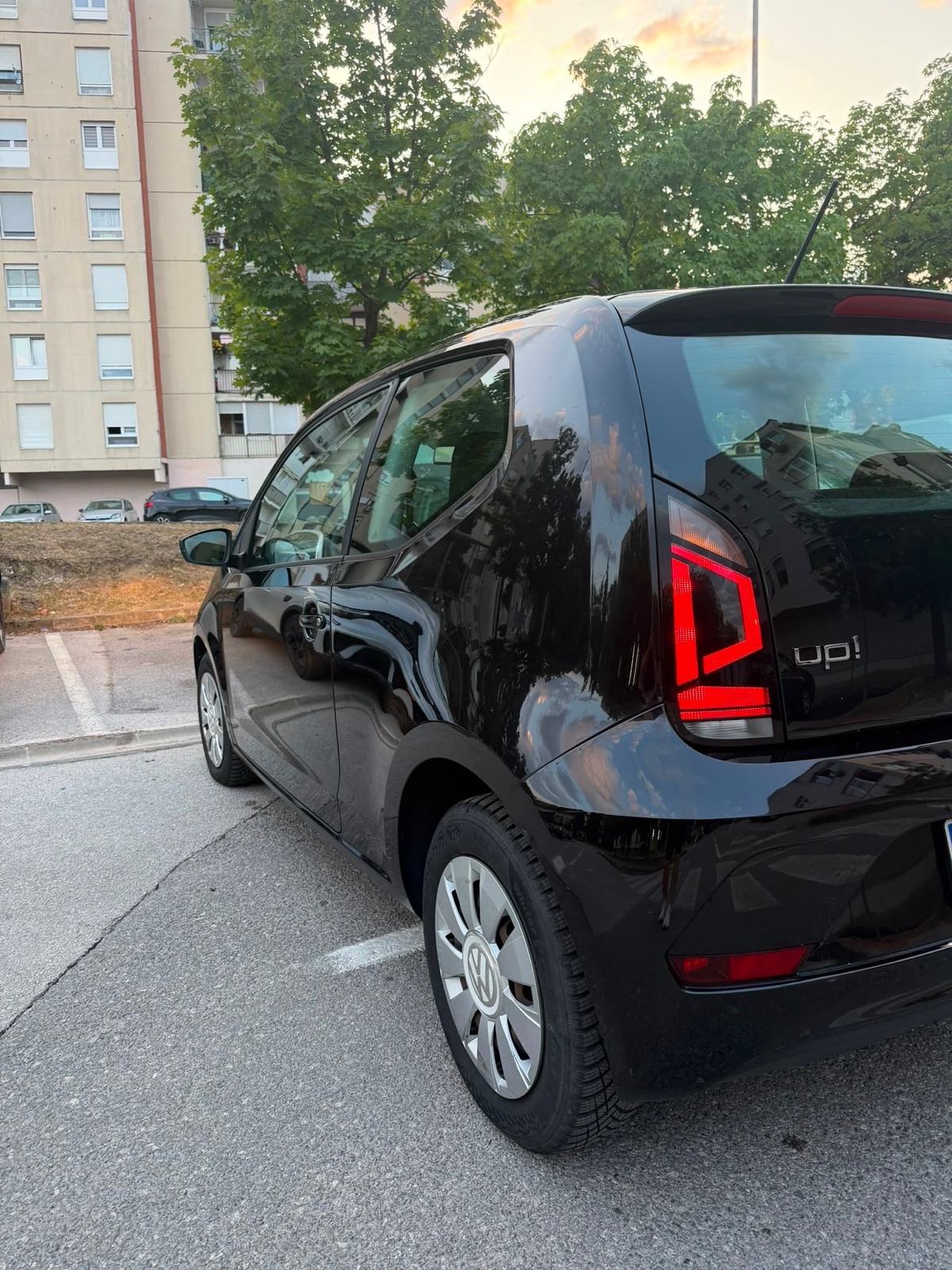 Volkswagen Up! 1,0 MPI, pogled izvana - slika 4