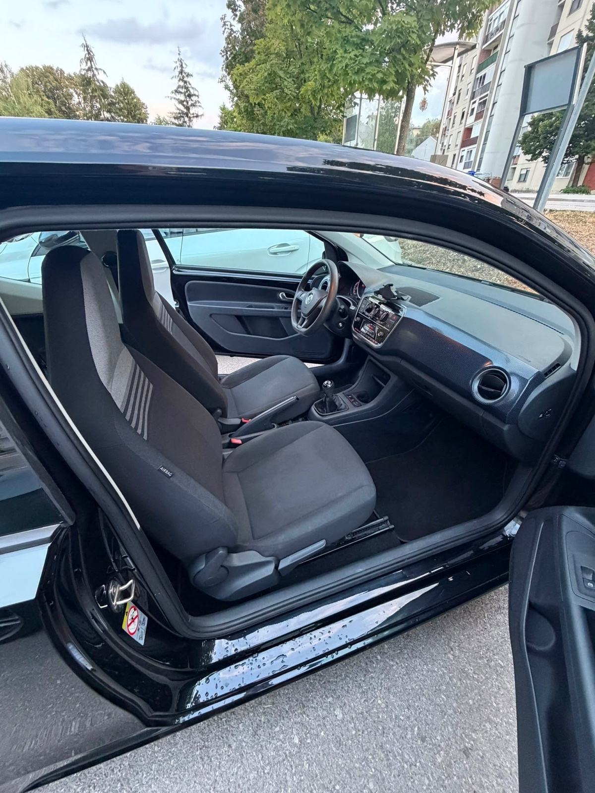 Volkswagen Up! 1,0 MPI, fotografija 19