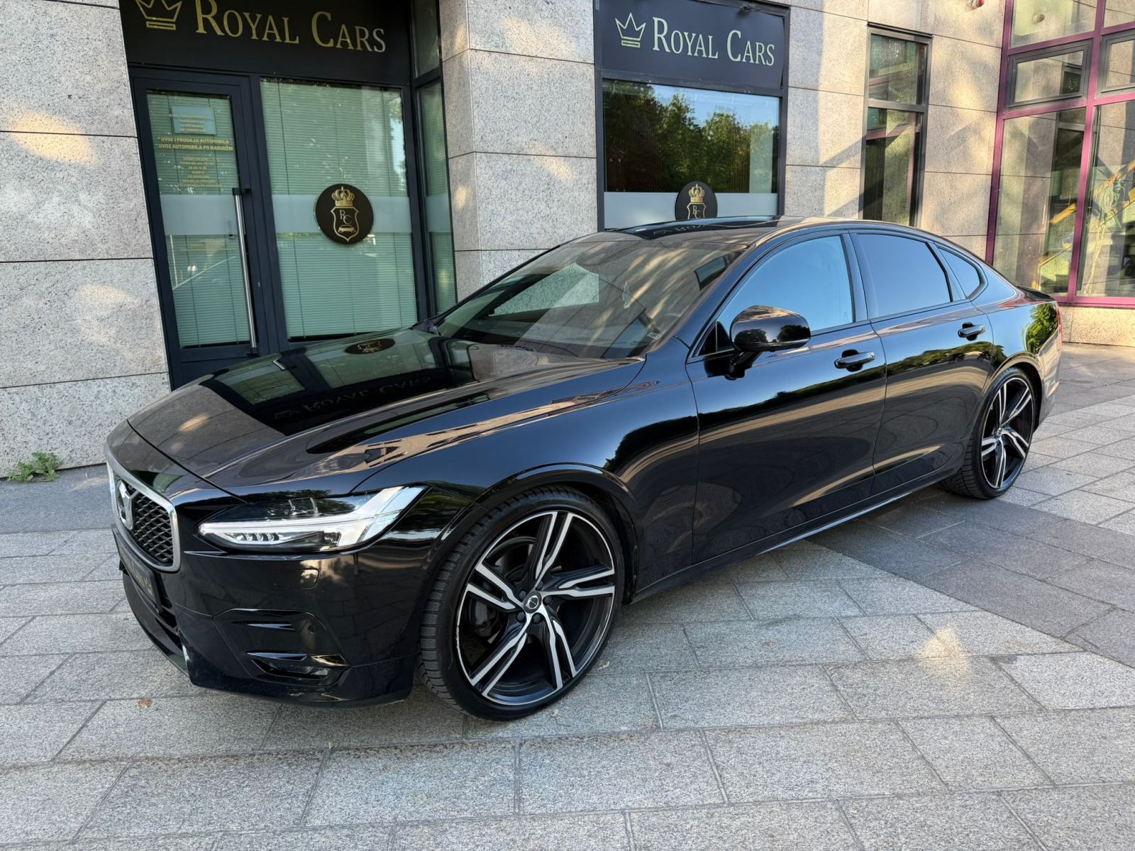 VOLVO S 90 - 2020 GOD - R DESIGN - B&W - NAVI- MAX OPREMA - U PDV-u ...