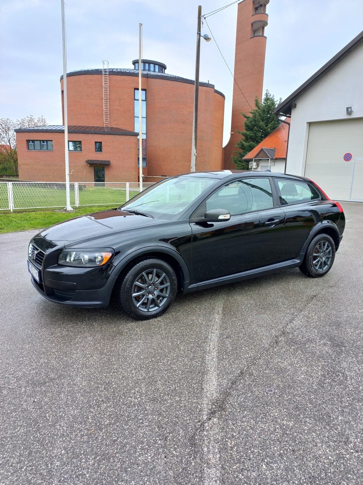 Volvo C30 1,6 D AUTO KAO NOV, fotografija 8
