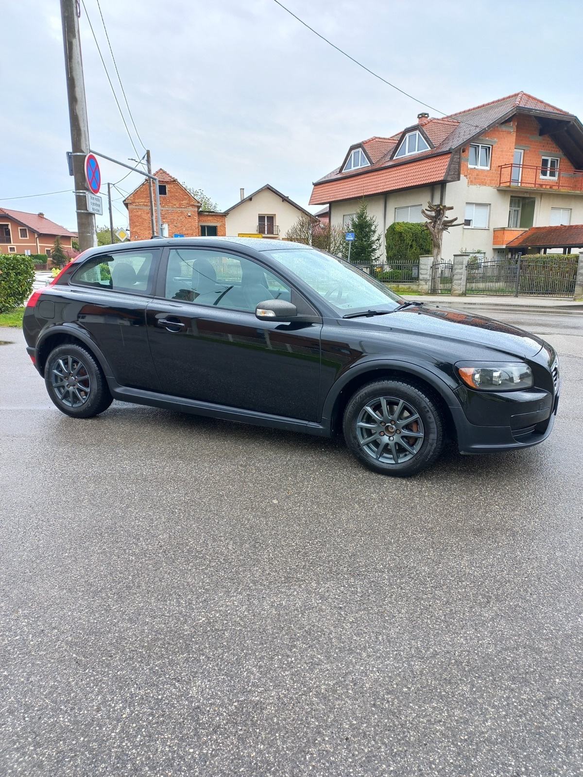 Volvo C30 1,6 D AUTO KAO NOV, fotografija 3