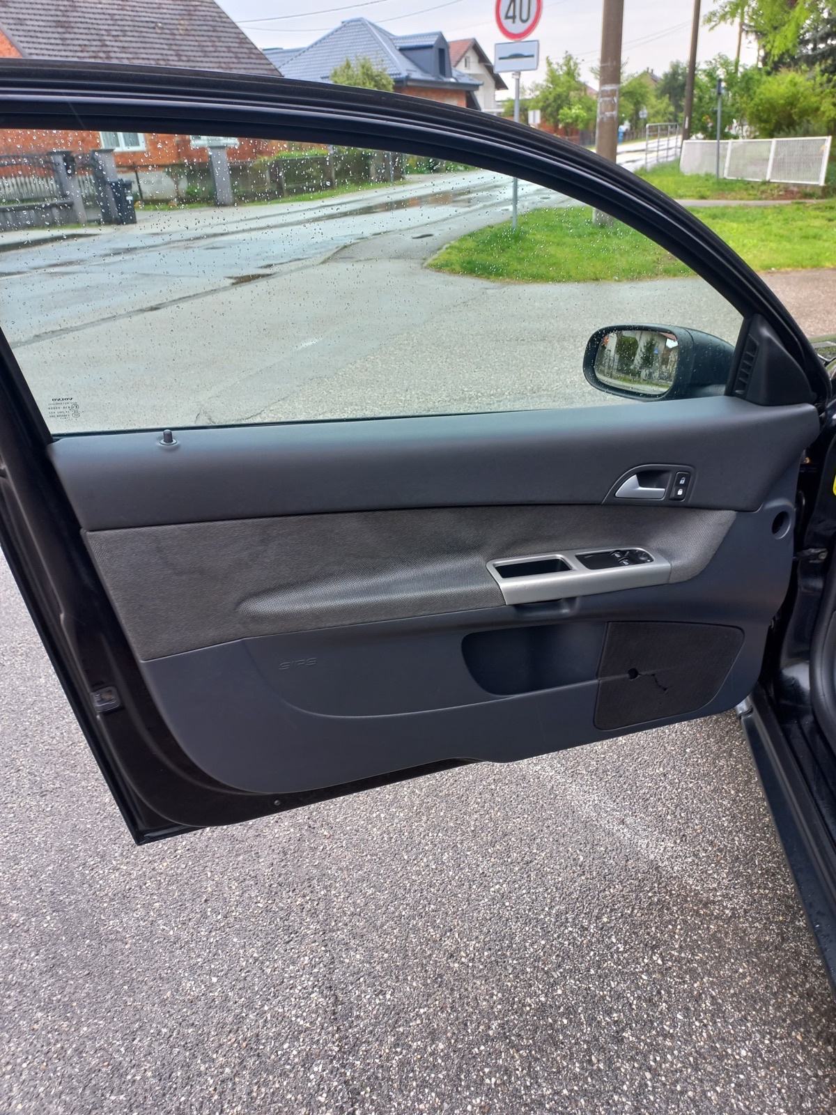 Volvo C30 1,6 D AUTO KAO NOV, fotografija 14