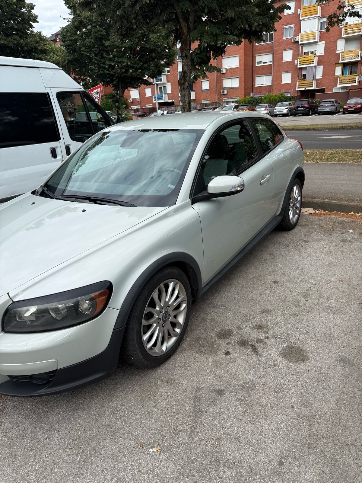 Volvo C30 1,6 D, fotografija 2
