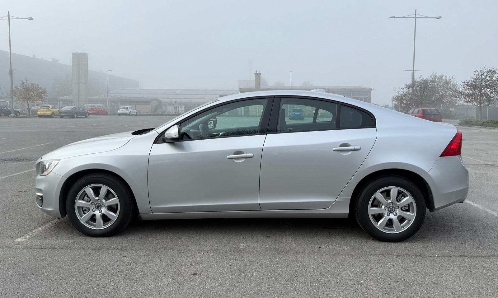 Volvo S60 1.6D NAVI, AUT.DVOZ.KLIMA, ALU, VELIKI SERVIS, REG: 04/2027, pogled izvana - slika 5