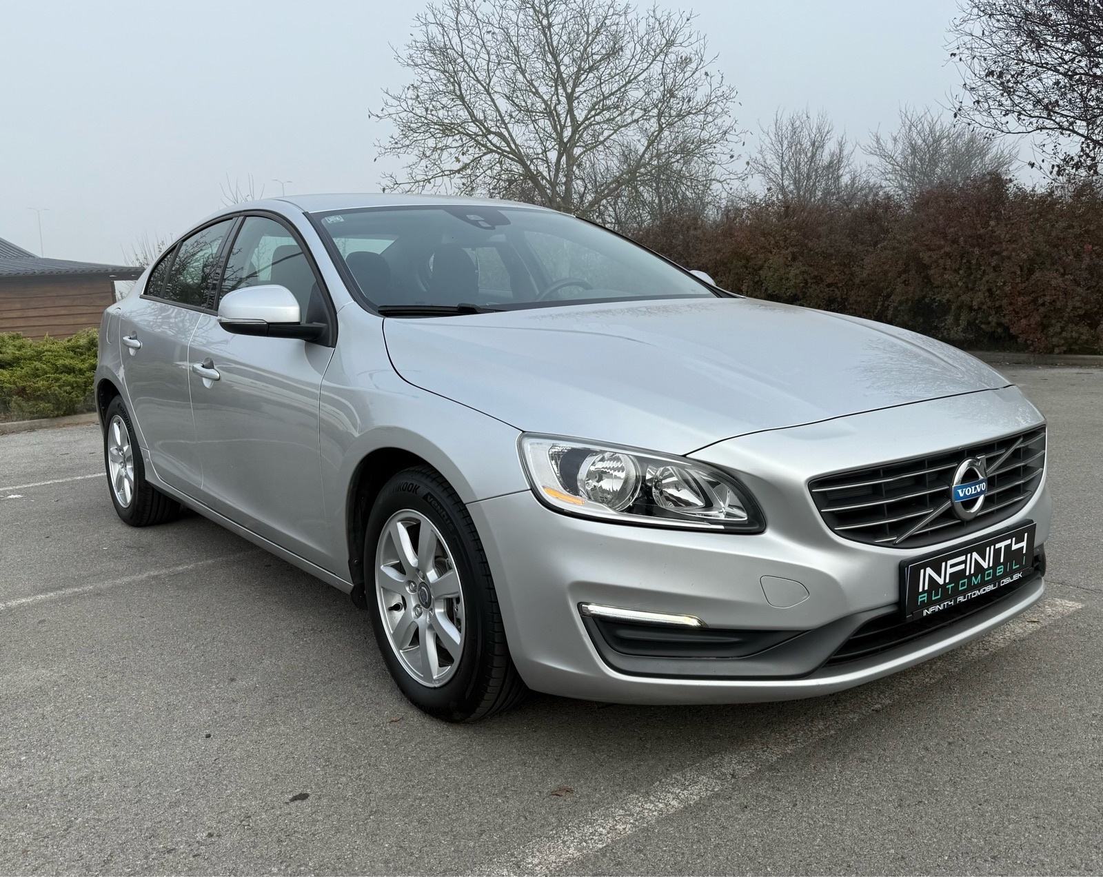 Volvo S60 1.6D NAVI, AUT.DVOZ.KLIMA, ALU, VELIKI SERVIS, REG: 04/2027, fotografija 10