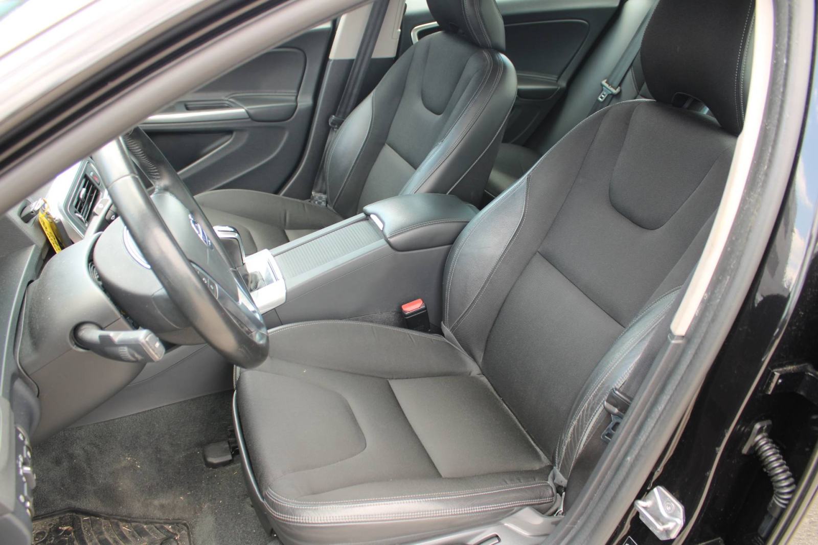 Volvo S60 2.0D reg 2/2027, fotografija 9