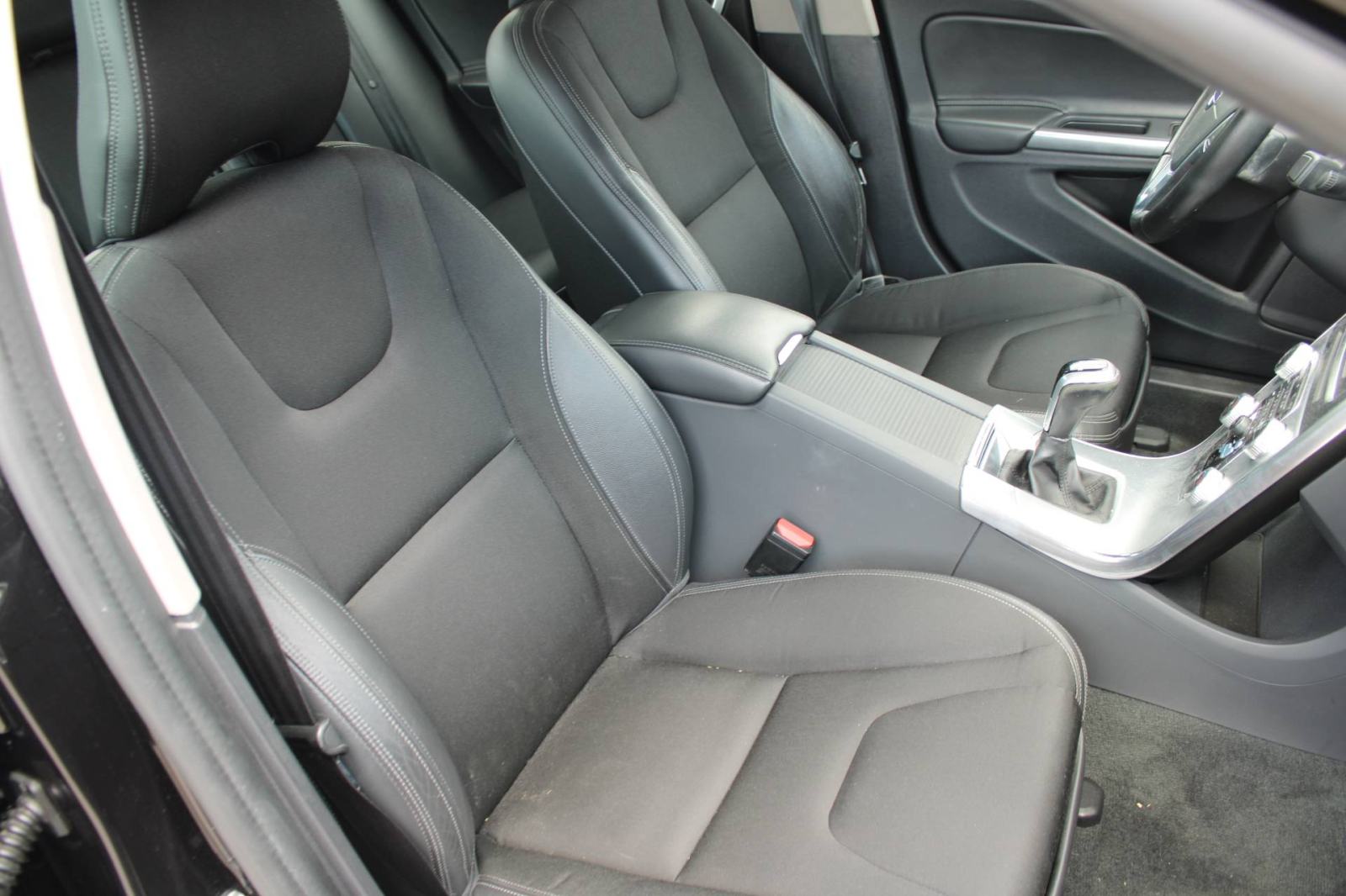 Volvo S60 2.0D reg 2/2027, fotografija 11