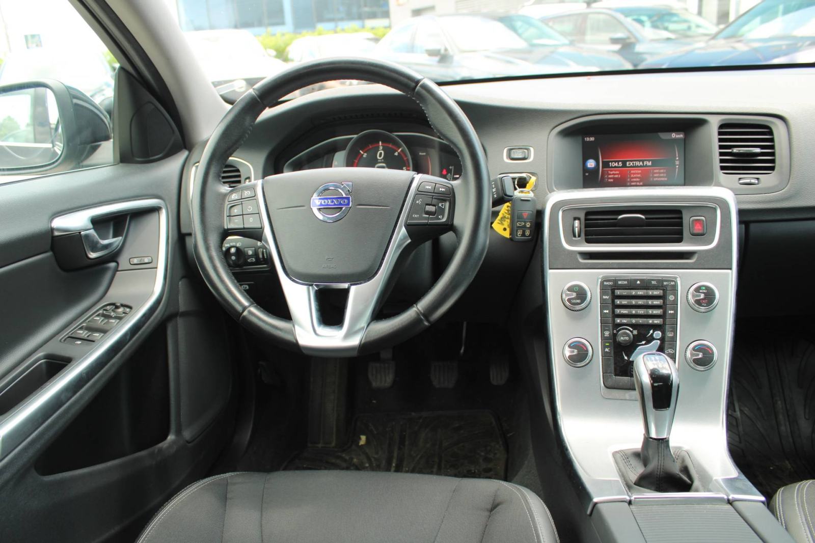 Volvo S60 2.0D reg 2/2027, fotografija 12