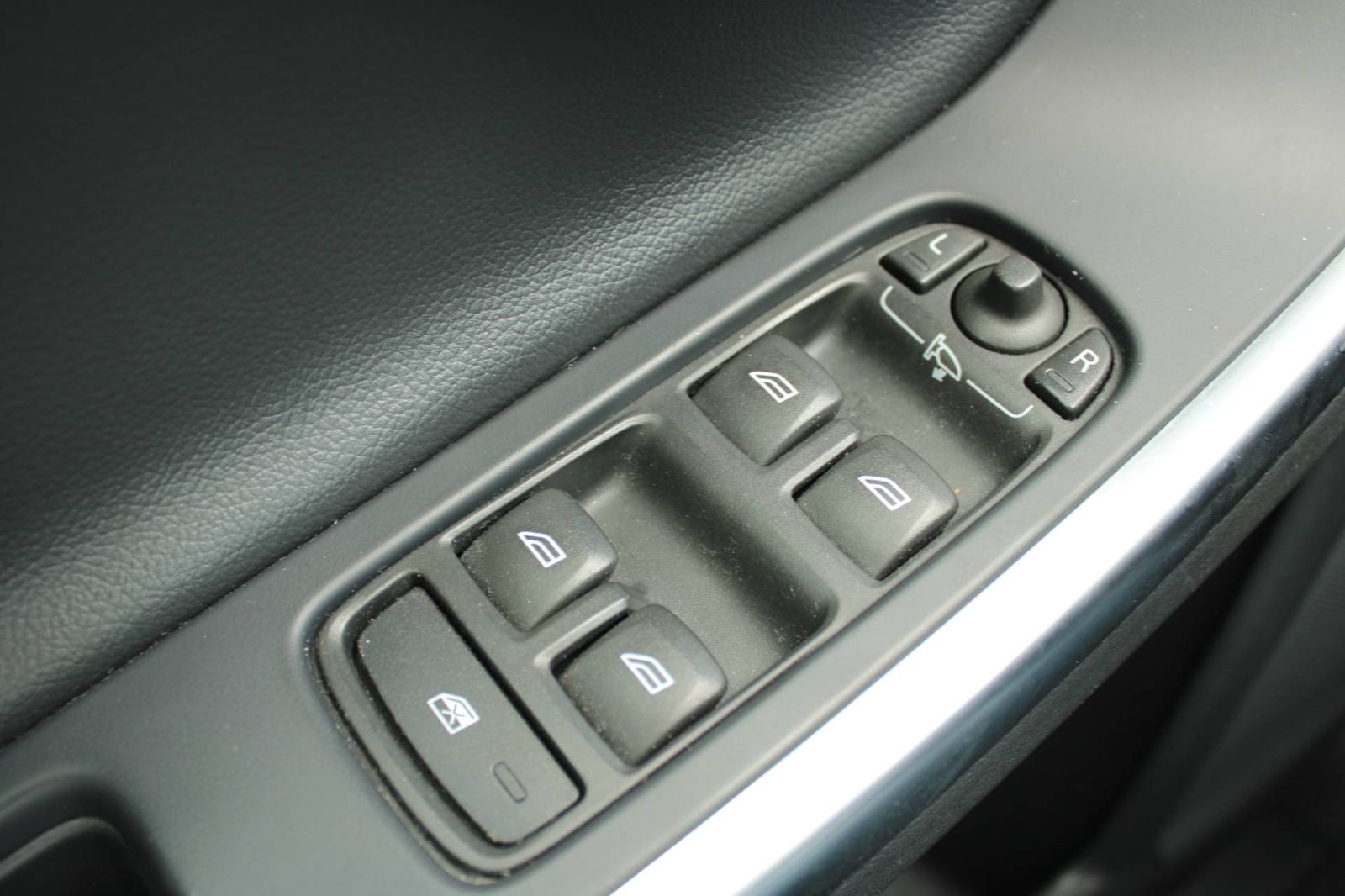 Volvo S60 2.0D reg 2/2027, fotografija 13
