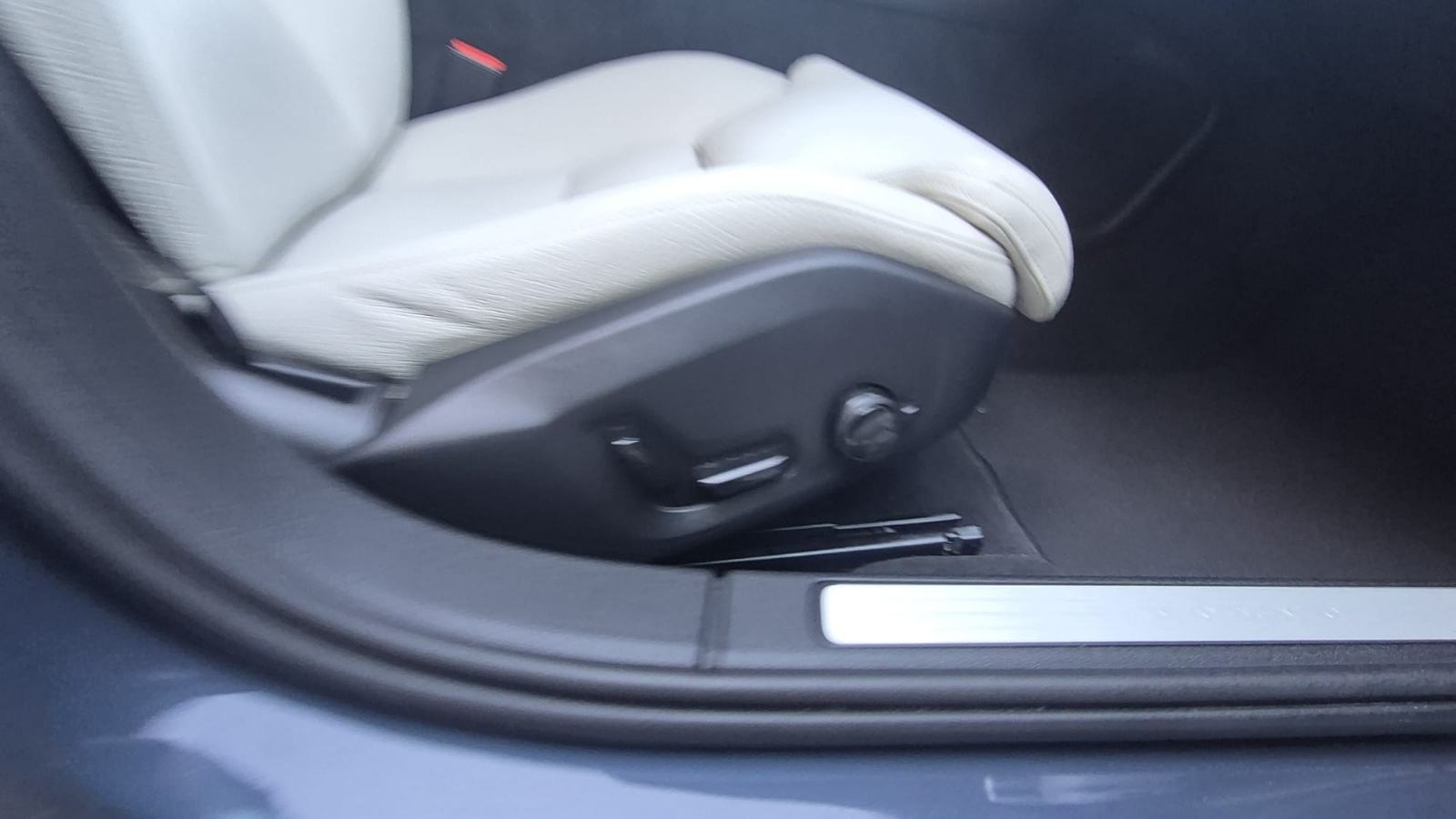 Volvo S60 automatik B4 B inscription vrhunski kupljen u RH, fotografija 19