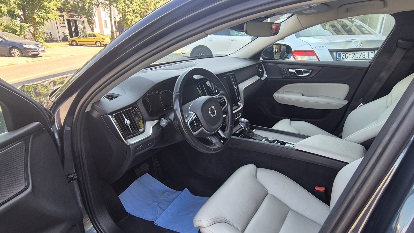 Volvo S60 automatik B4 B inscription vrhunski kupljen u RH, fotografija 13