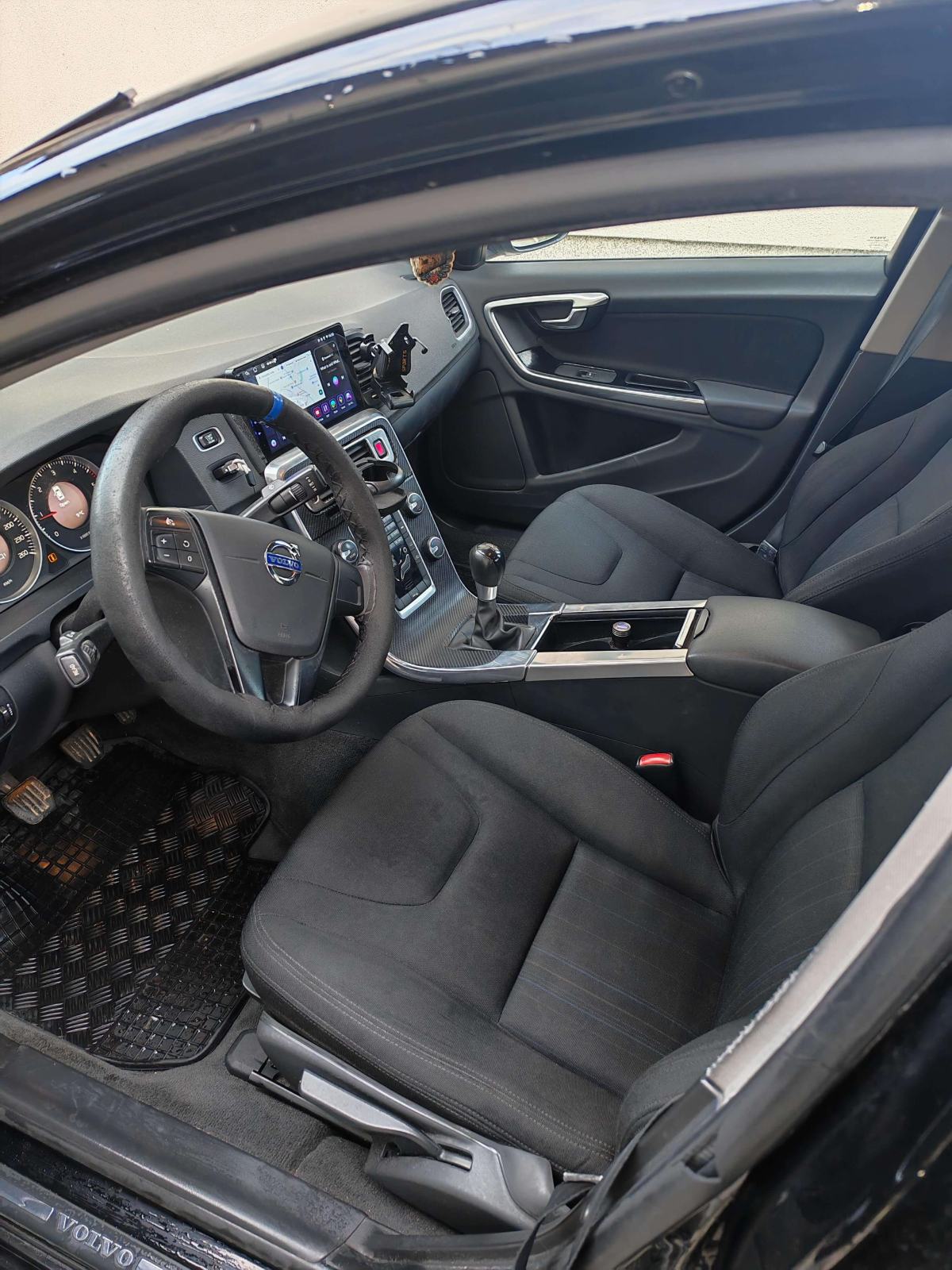 Volvo S60 DRIVe veliki servis, reg.godinu dana., fotografija 8