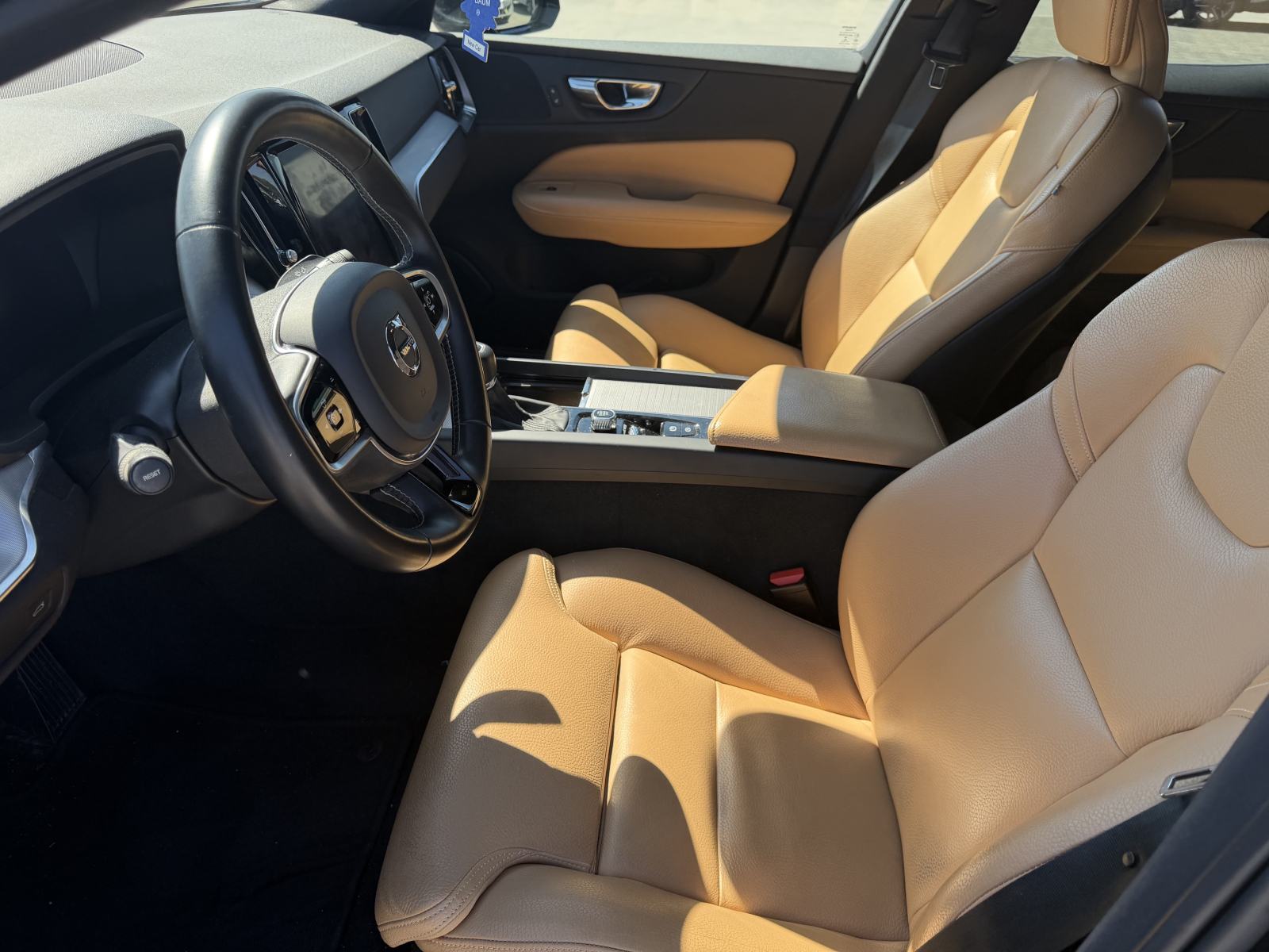 Volvo S60 T4, 2.0 AUTOMATIK, KAMERA, NAV, REG 12/2026, polestar, fotografija 11