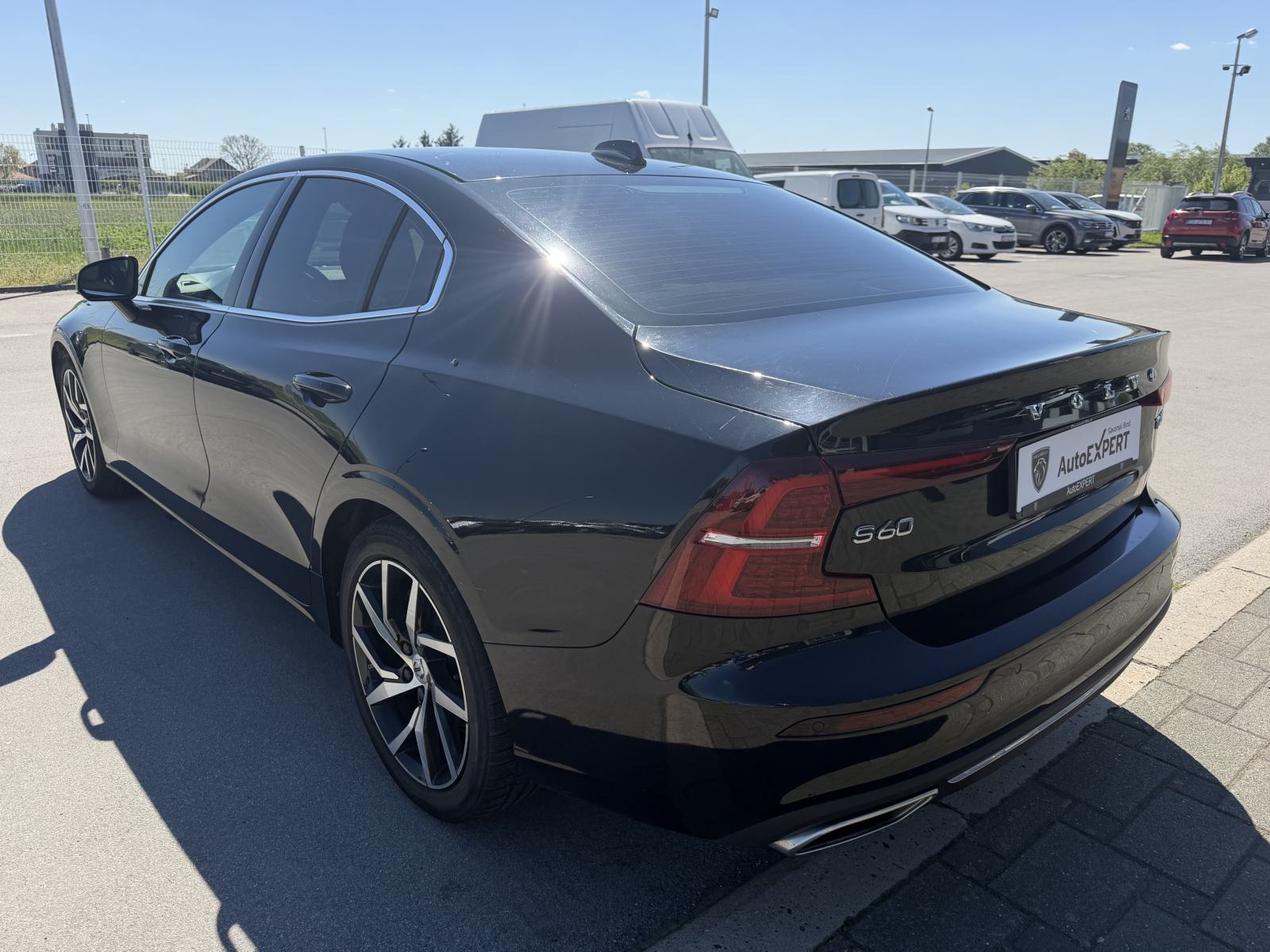 Volvo S60 T4, 2.0 AUTOMATIK, KAMERA, NAV, REG 12/2026, polestar, fotografija 5