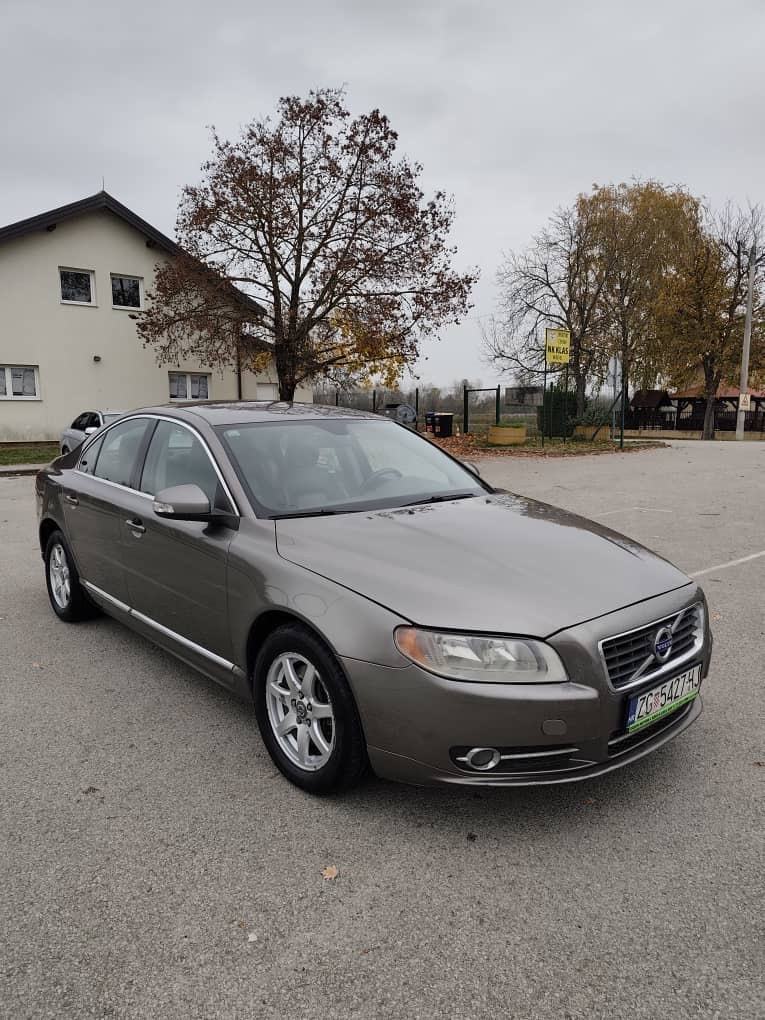 Volvo S80 2,4 D AUTOMATIK AUTO ODLICAN MOGUCA ZAMJENA, fotografija 3